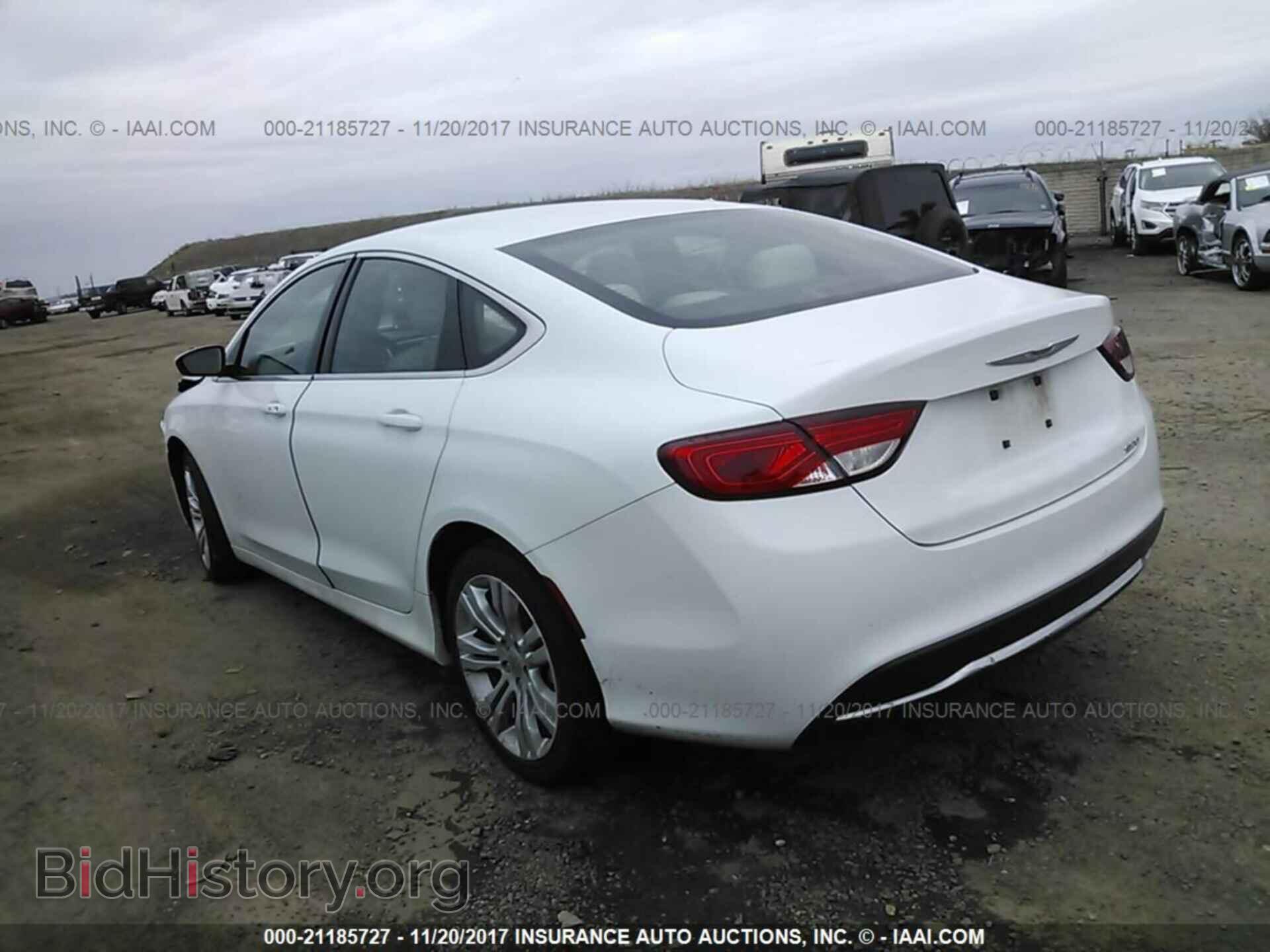 2015 Chrysler 200 - VIN: 1C3CCCAB3FN537225 - Photo 3