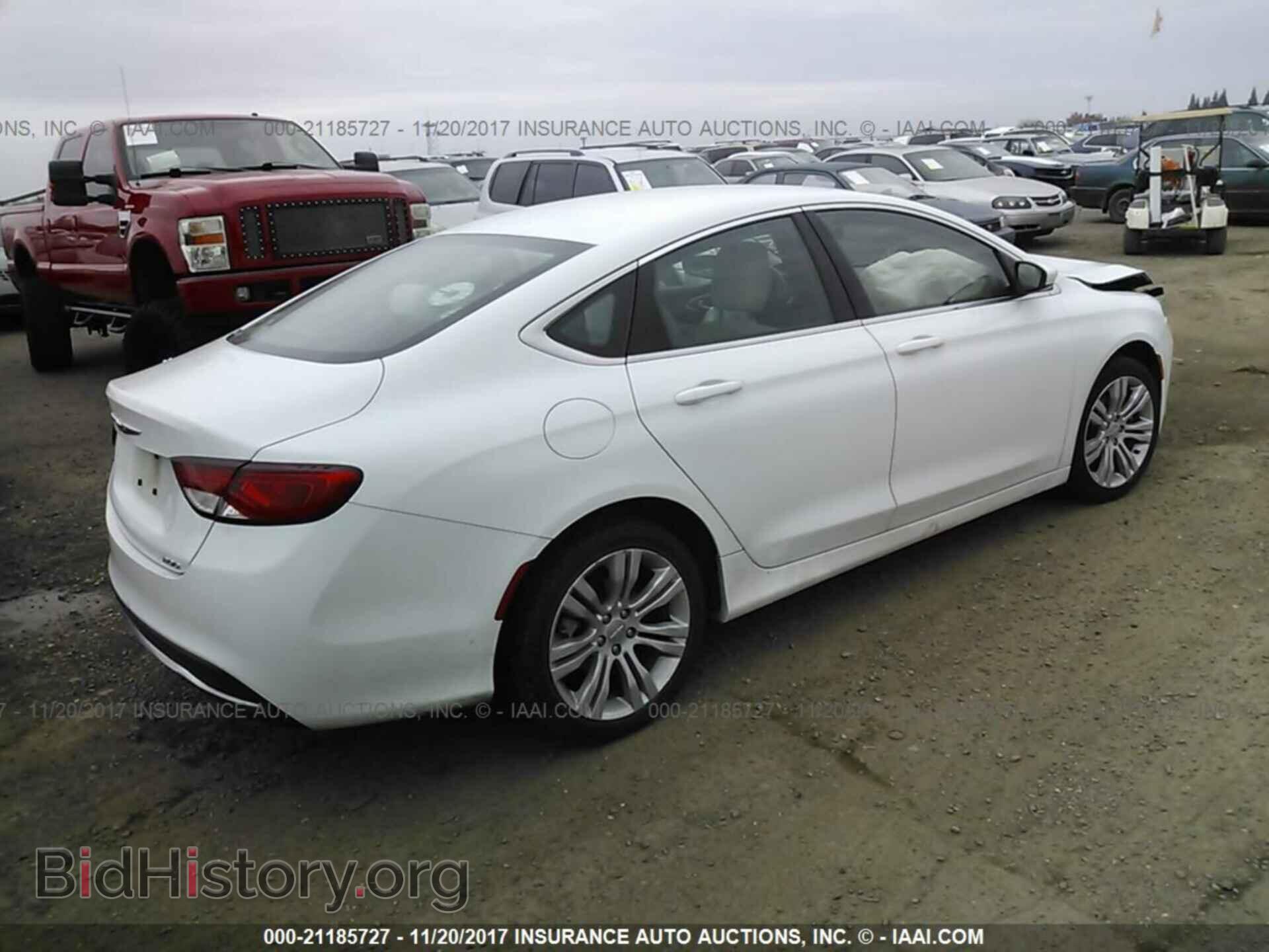 2015 Chrysler 200 - VIN: 1C3CCCAB3FN537225 - Photo 4