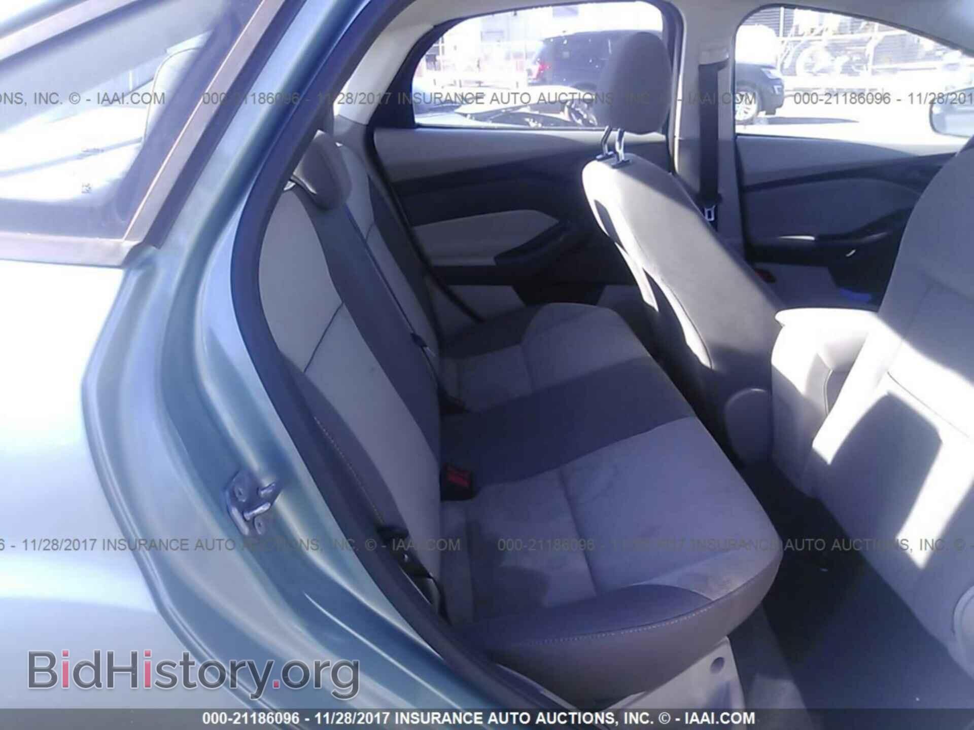 2012 Ford Focus - VIN: 1FAHP3F21CL260392 - Photo 8
