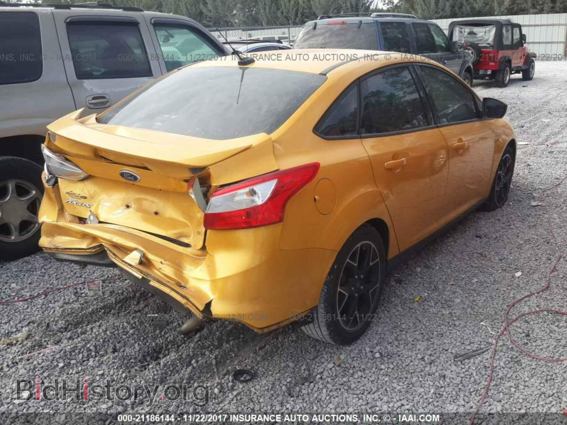 2012 Ford Focus - VIN: 1FAHP3F24CL341676 - Фото 4
