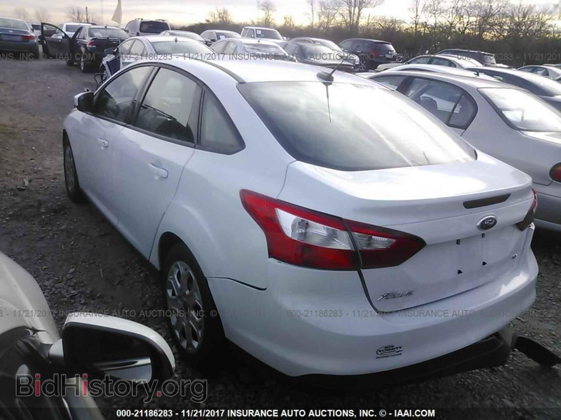 2012 Ford Focus - VIN: 1FAHP3F27CL201282 - Photo 3