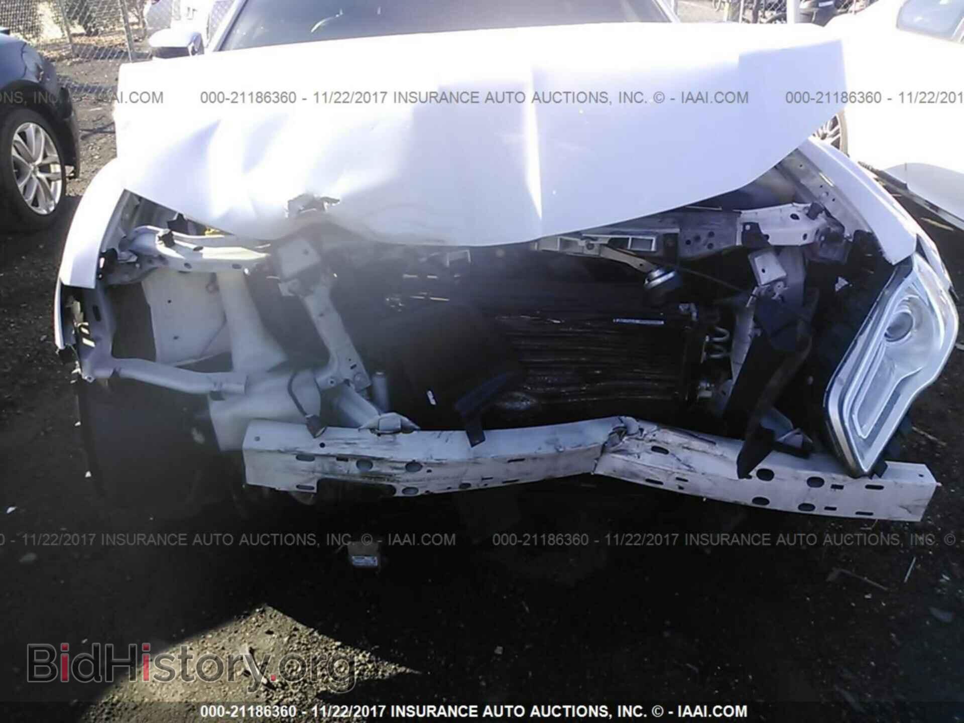 2012 Chrysler 300c - VIN: 2C3CCAKT5CH143418 - Фото 6