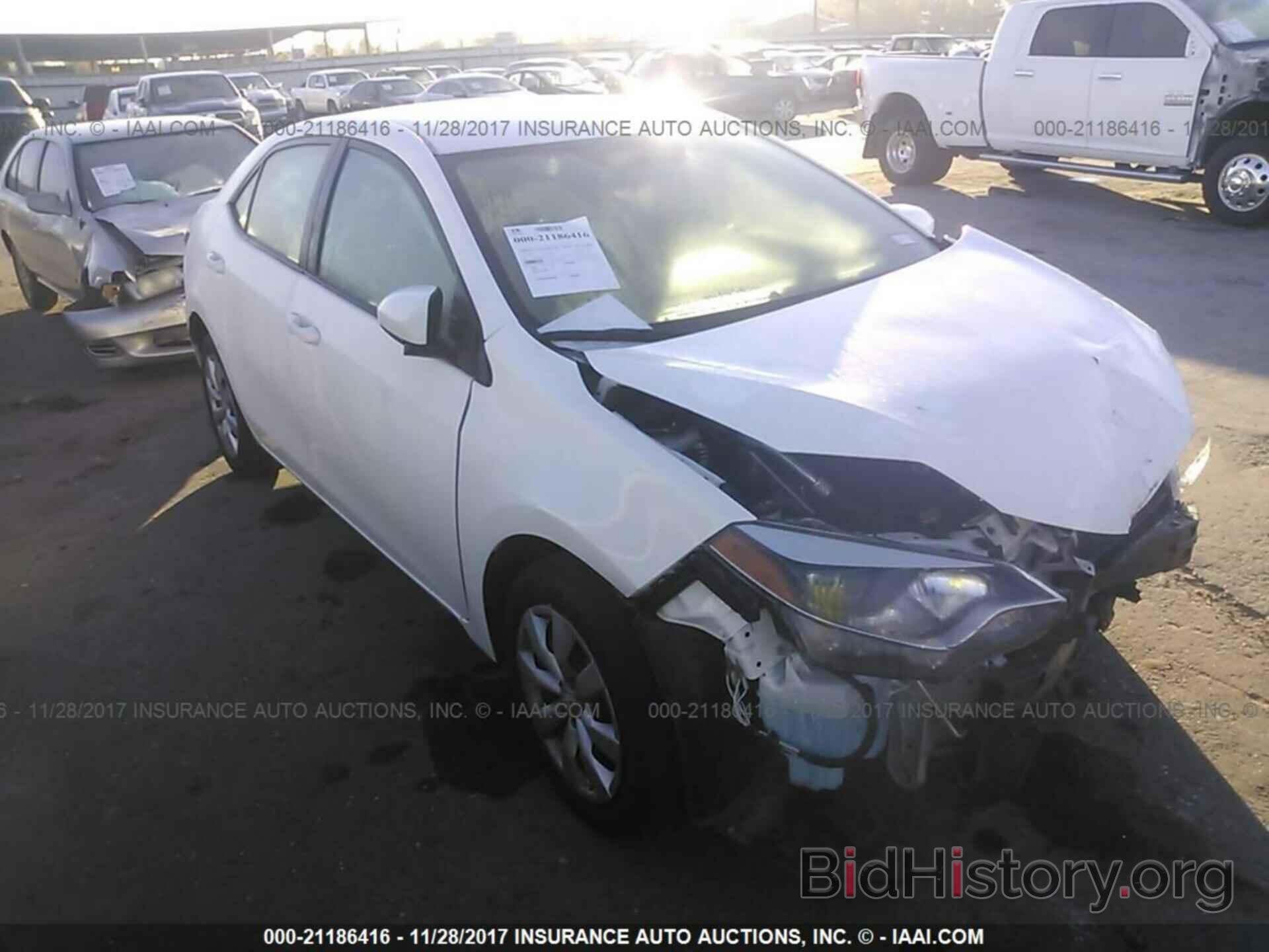 Photo 5YFBURHE0FP331922 - Toyota Corolla 2015