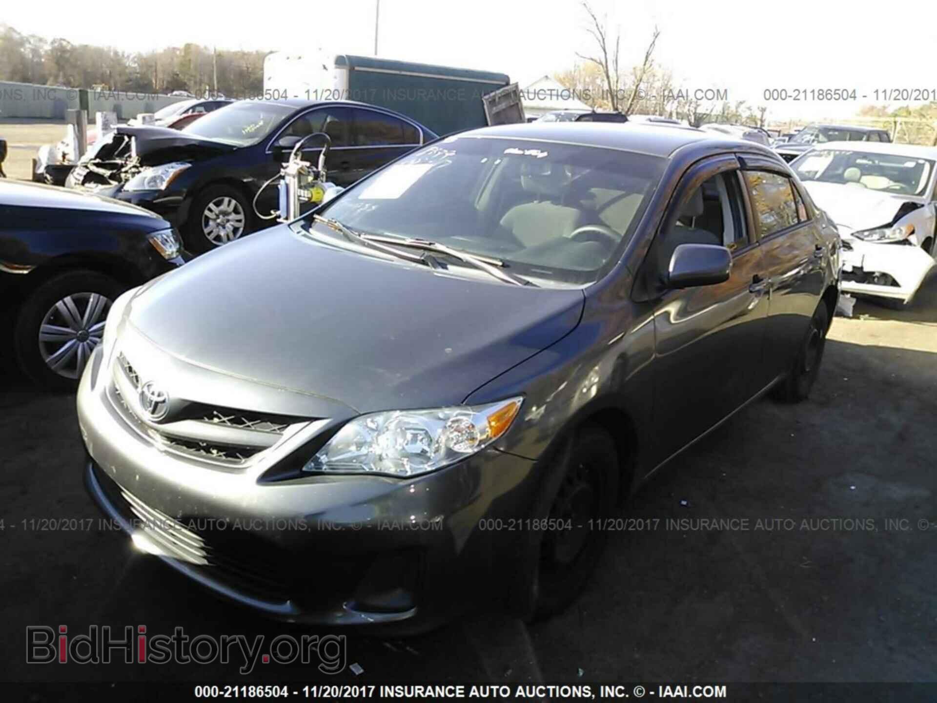 2011 Toyota Corolla - VIN: 2T1BU4EE0BC697641 - Фото 2