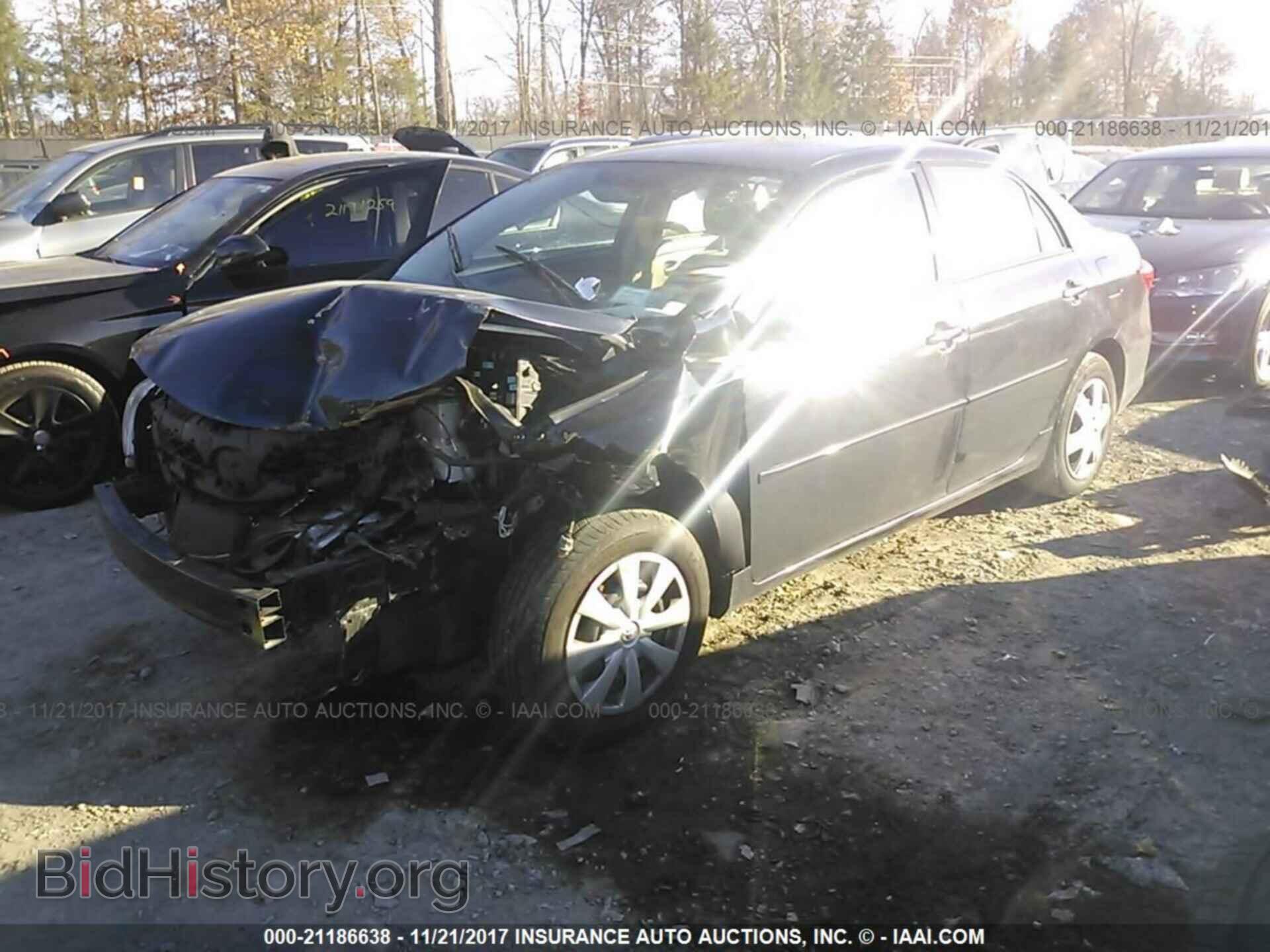 2011 Toyota Corolla - VIN: 2T1BU4EEXBC610098 - Фото 2