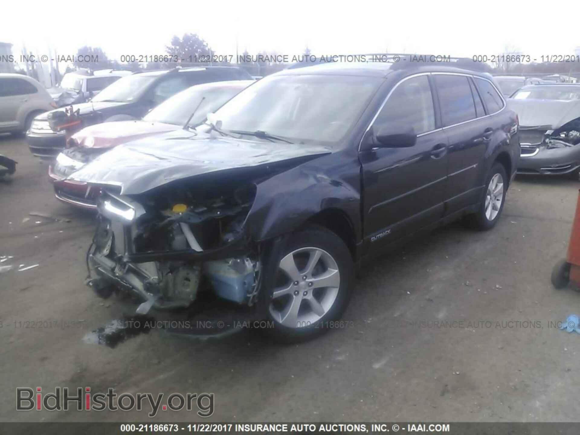2013 Subaru Outback - VIN: 4S4BRBKC8D3323441 - Photo 2