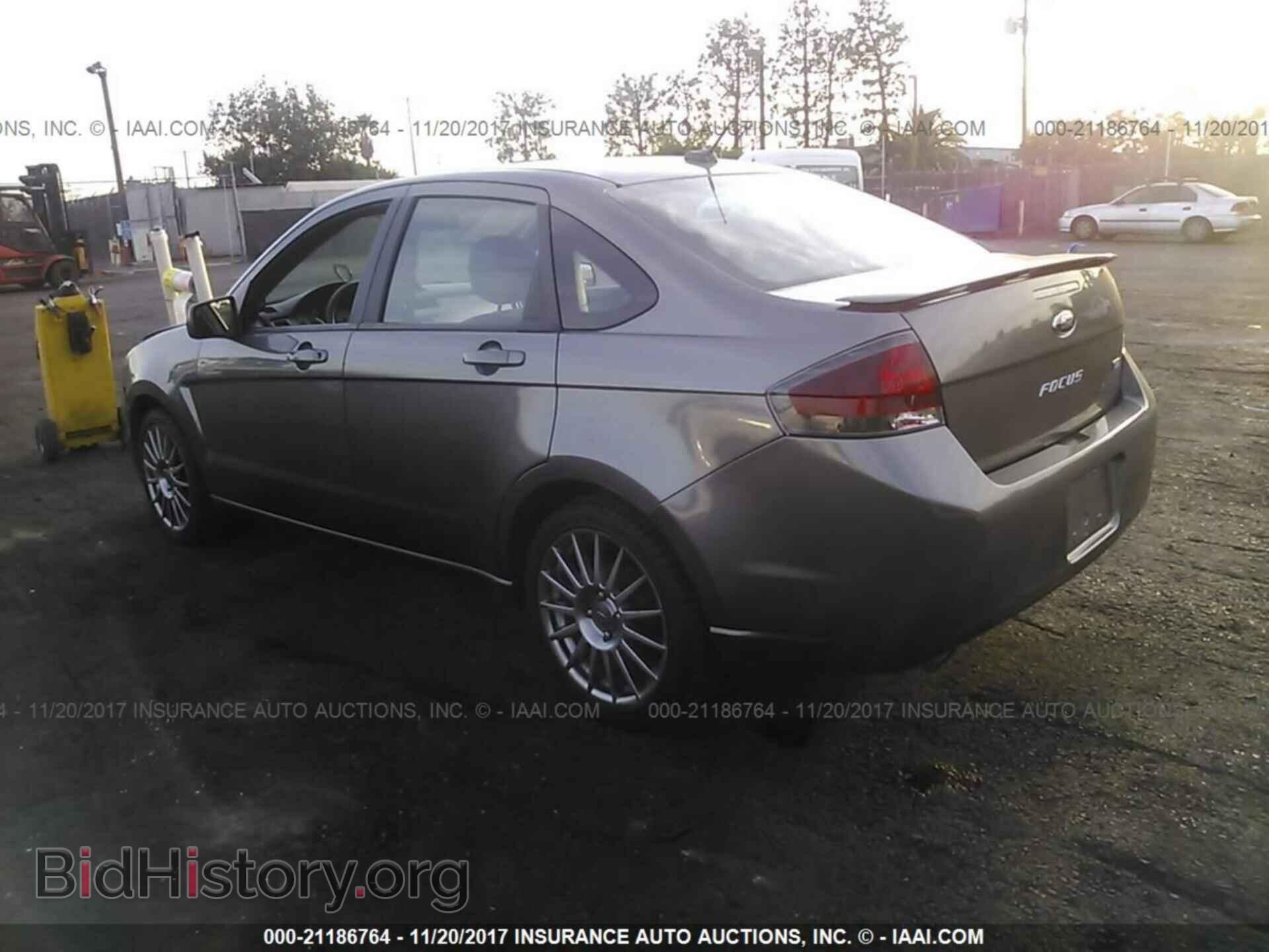 2011 Ford Focus - VIN: 1FAHP3GNXBW151564 - Фото 3