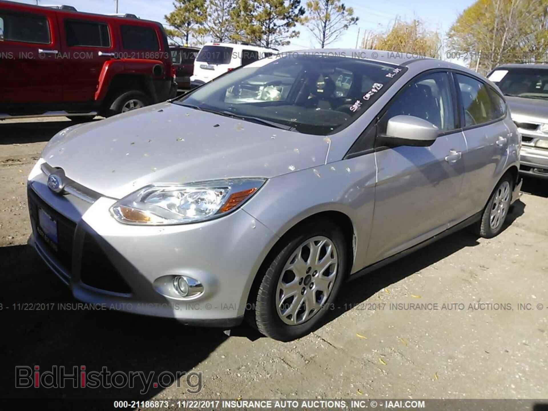 2012 Ford Focus - VIN: 1FAHP3K22CL320962 - Фото 2
