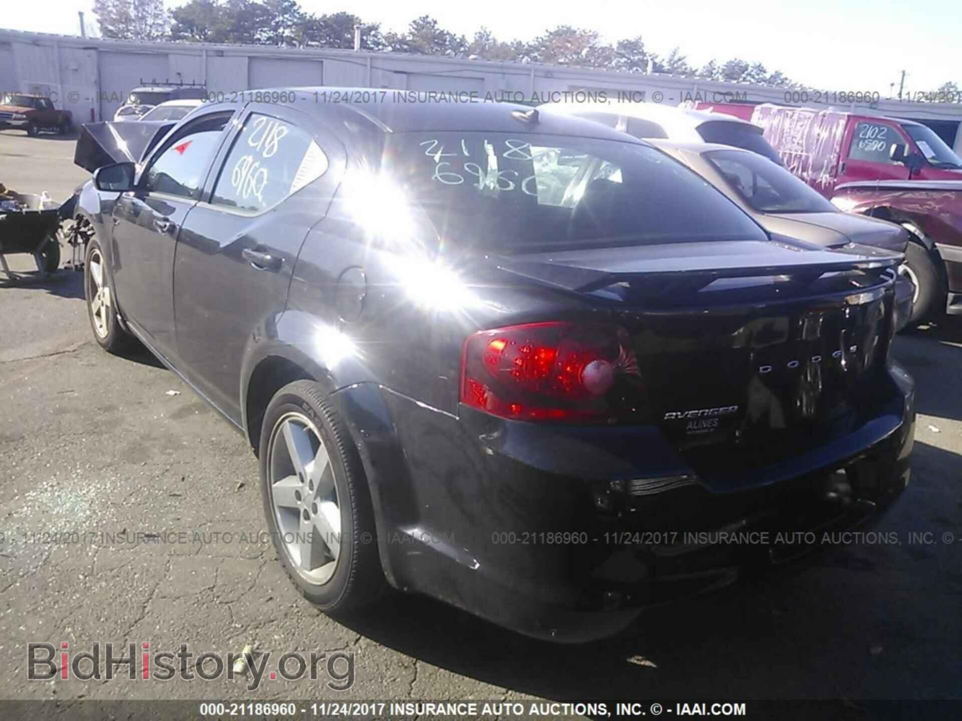 2011 Dodge Avenger - VIN: 1B3BD1FB6BN583659 - Фото 3