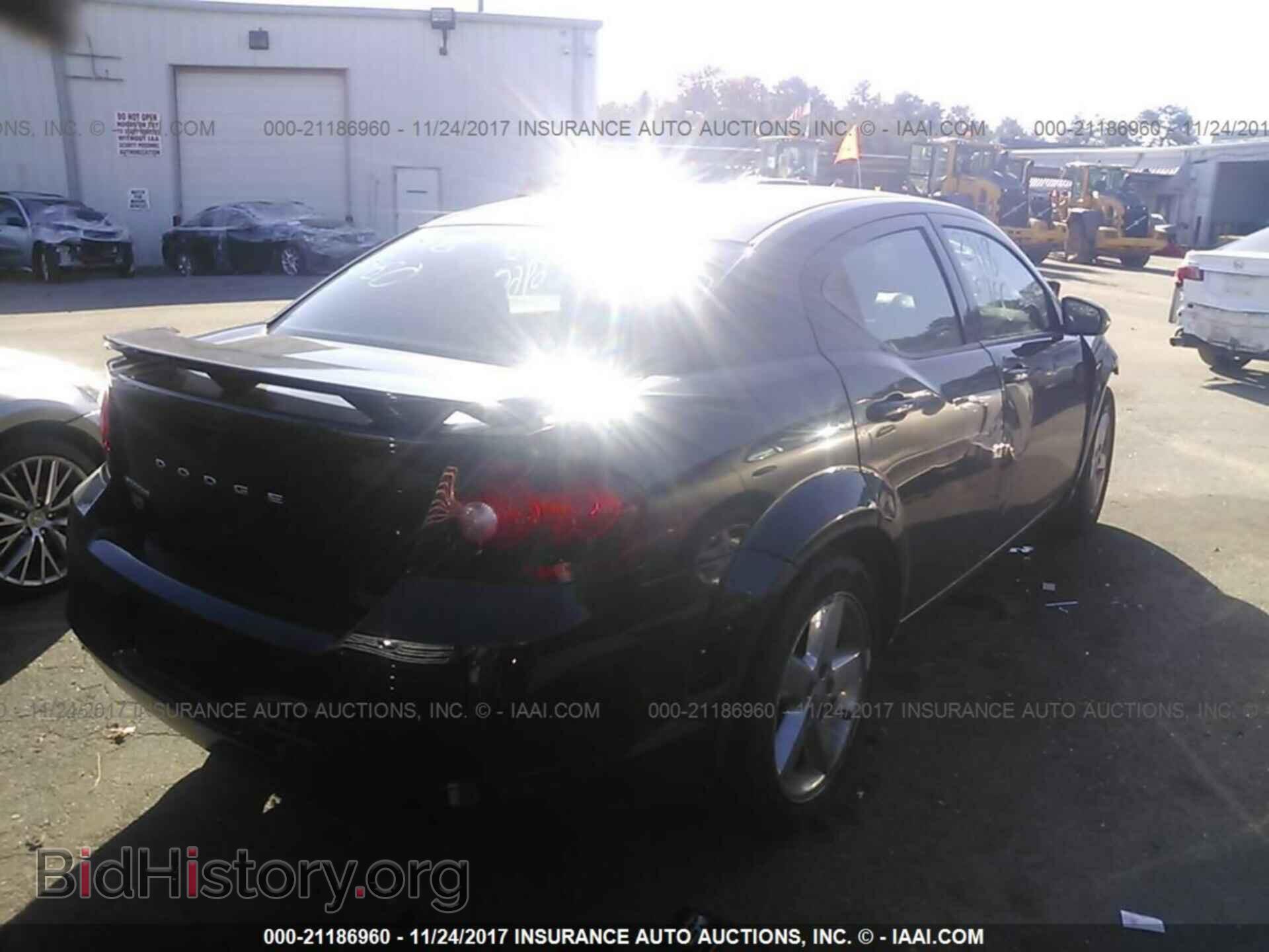 2011 Dodge Avenger - VIN: 1B3BD1FB6BN583659 - Фото 4