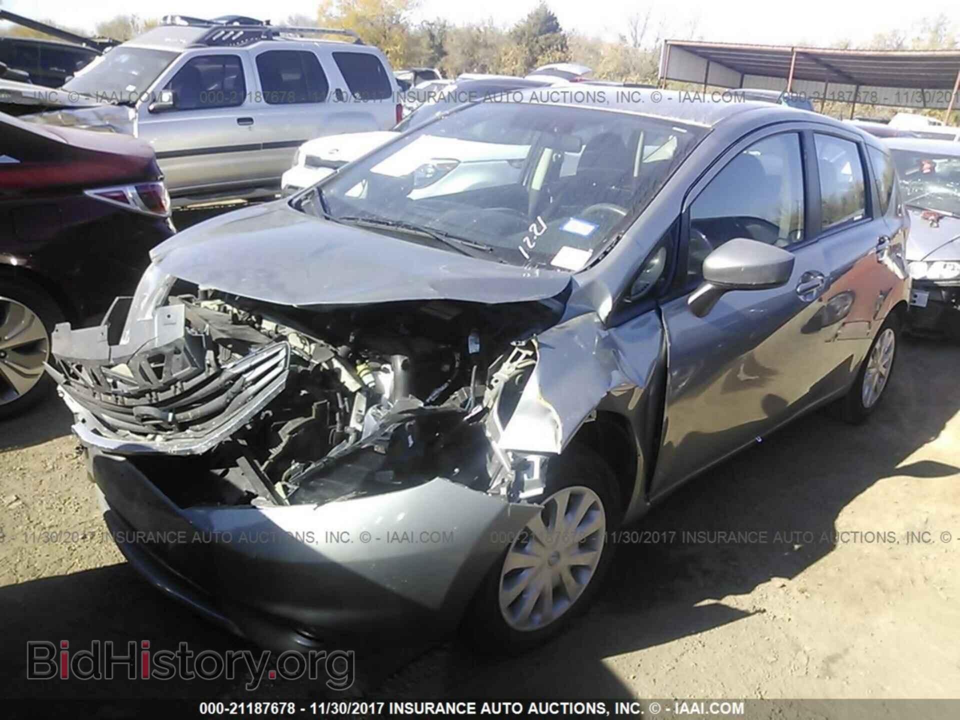 2015 Nissan Versa note - VIN: 3N1CE2CP6FL404583 - Фото 2