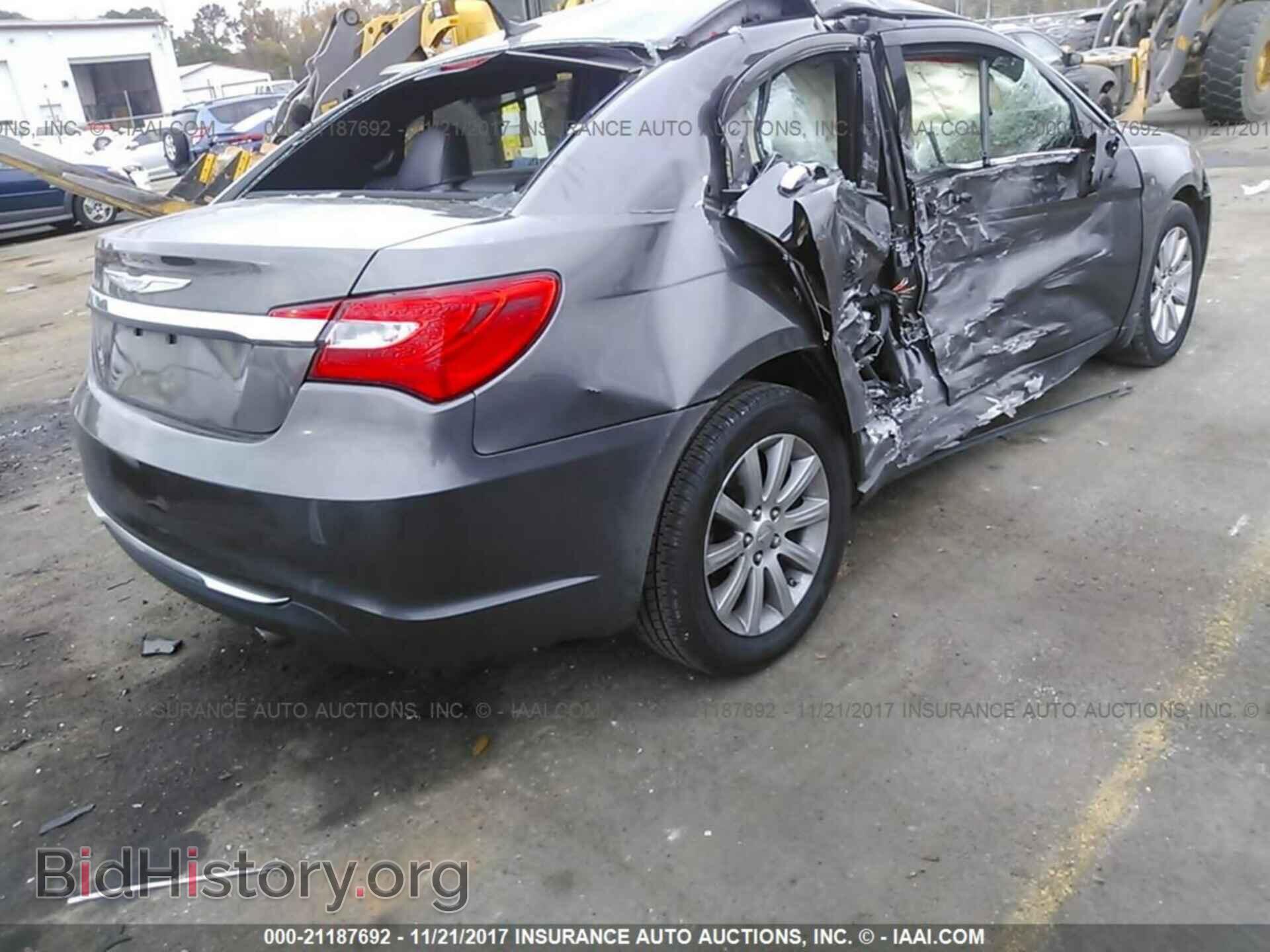 2014 Chrysler 200 - VIN: 1C3CCBCG3EN191369 - Фото 4