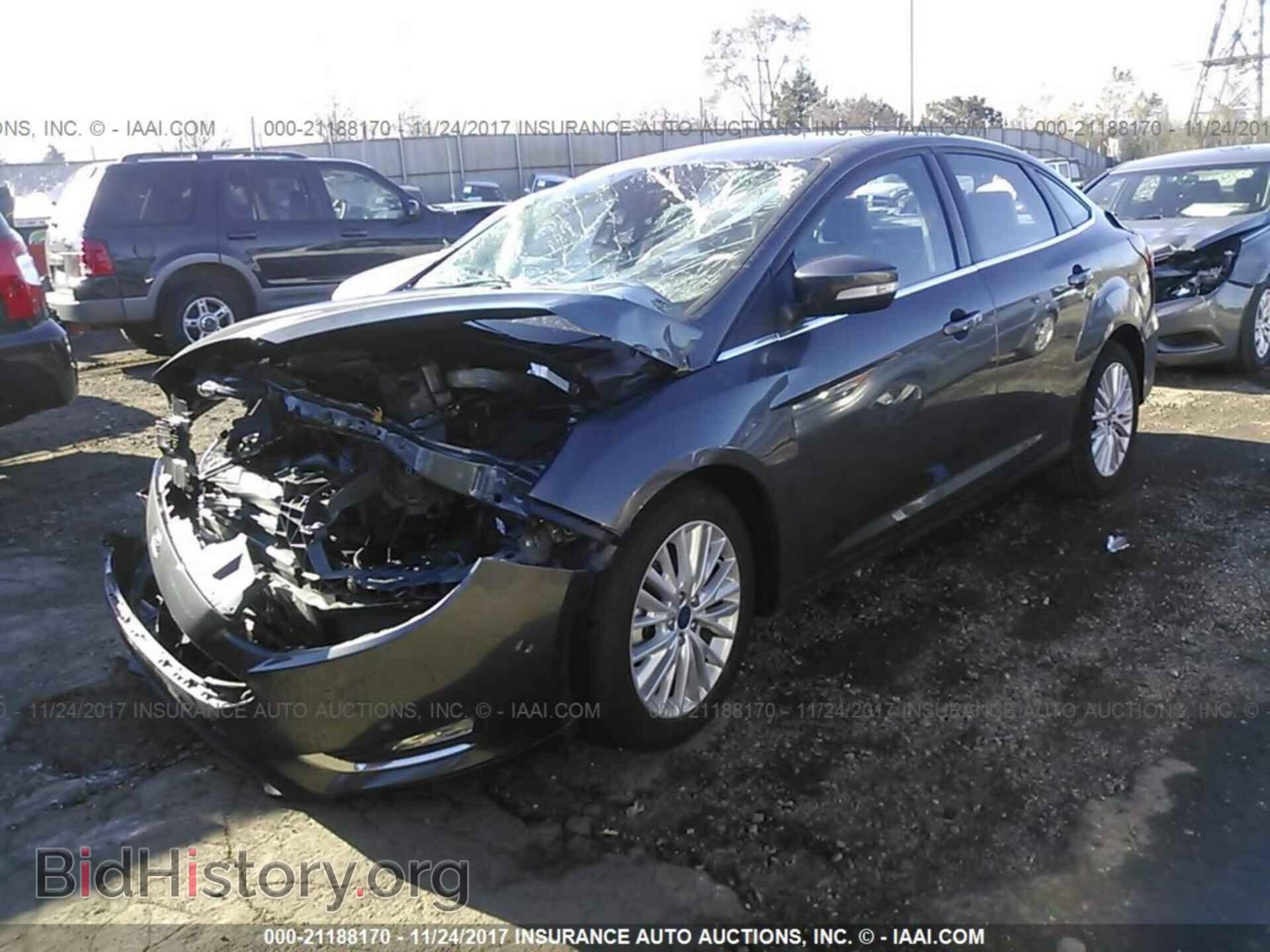 2017 Ford Focus - VIN: 1FADP3J28HL209226 - Photo 2