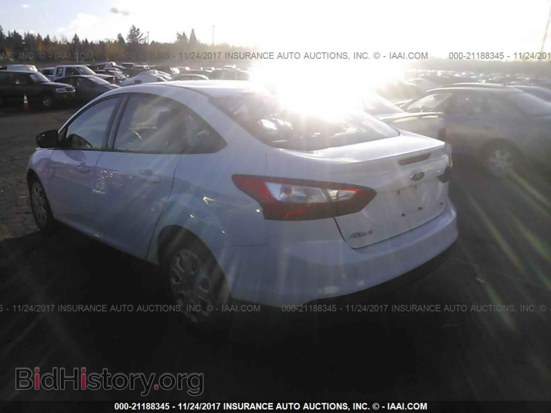 2012 Ford Focus - VIN: 1FAHP3F25CL212068 - Photo 3