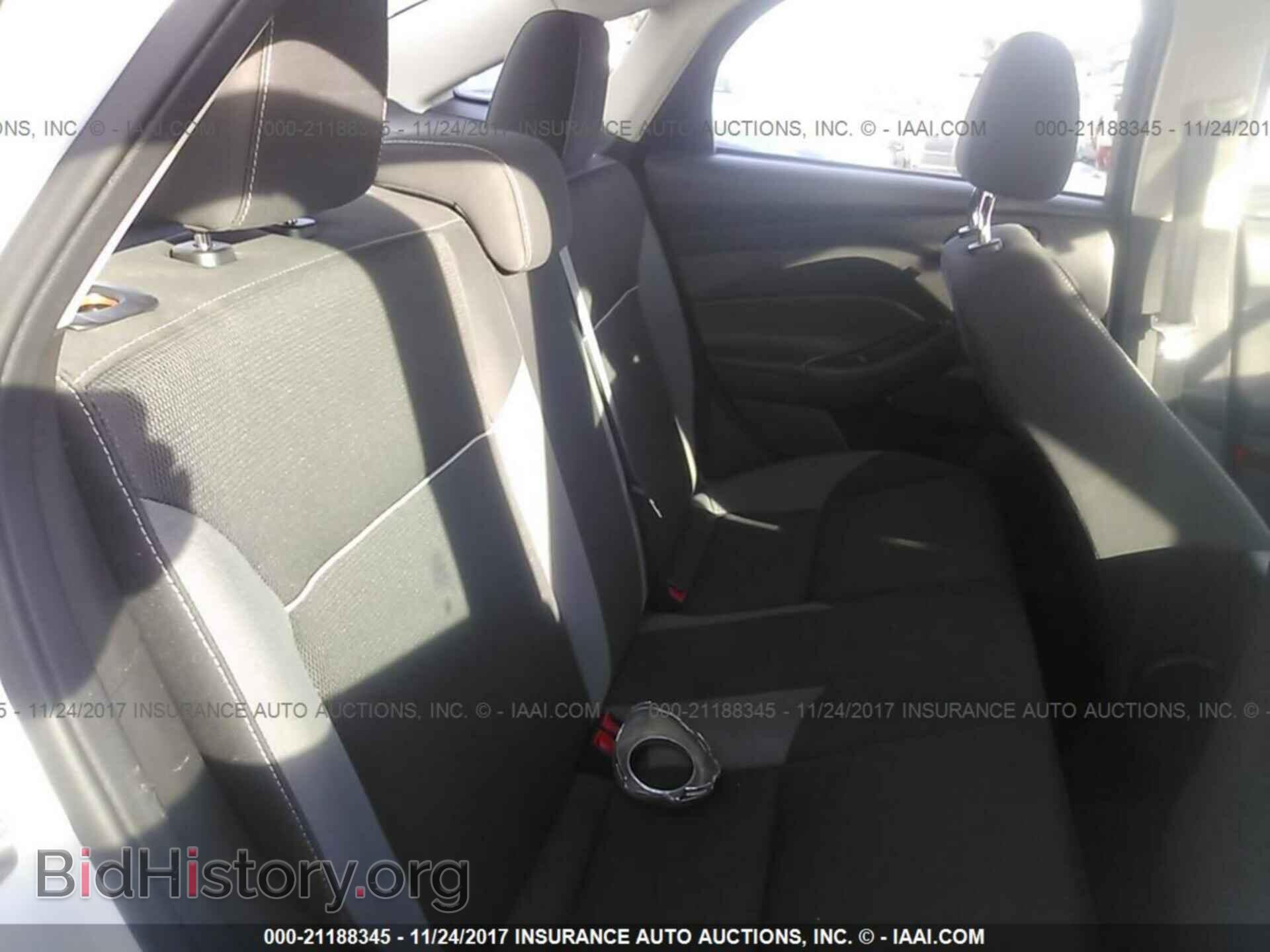2012 Ford Focus - VIN: 1FAHP3F25CL212068 - Photo 8