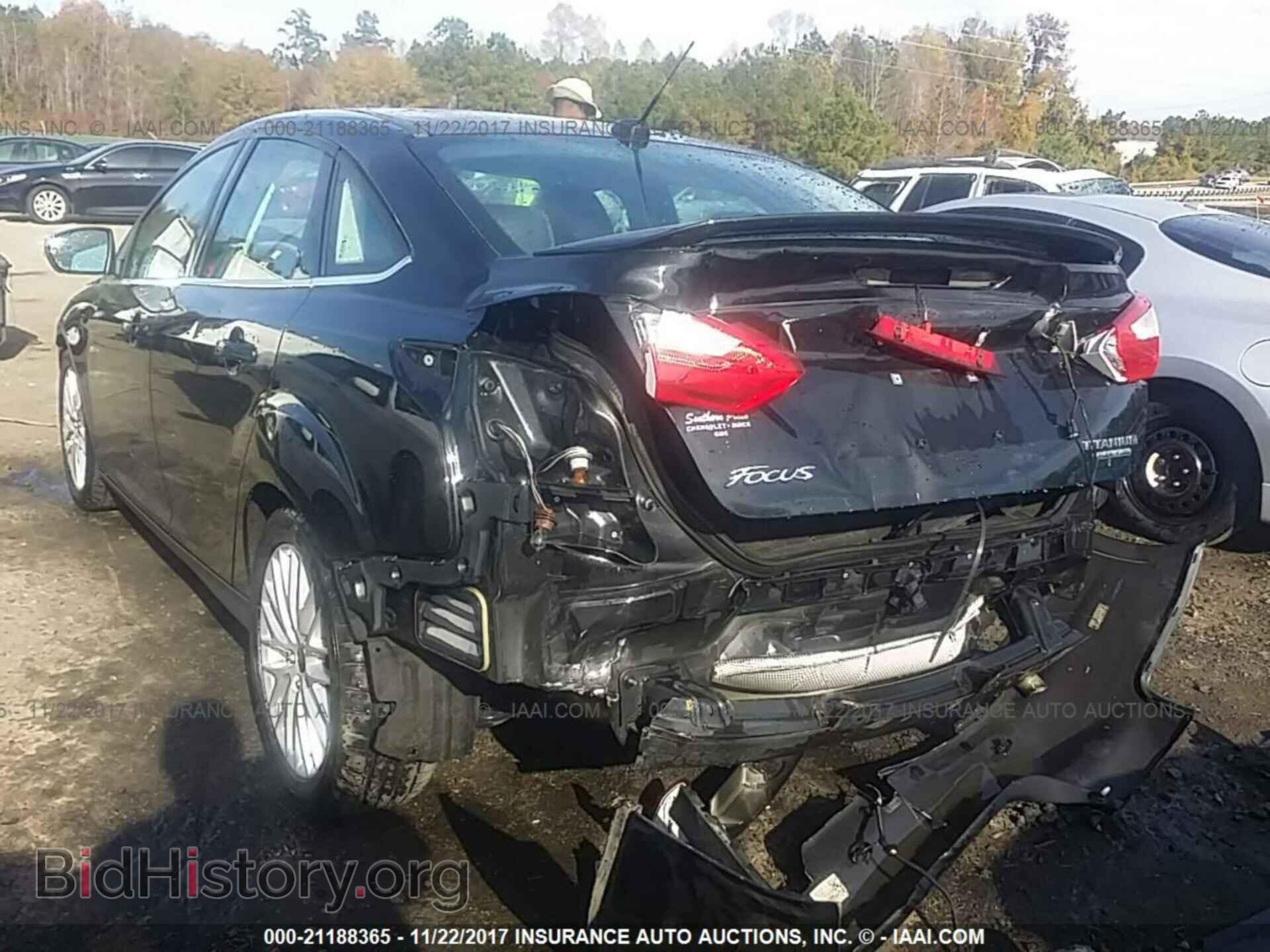 2014 Ford Focus - VIN: 1FADP3J2XEL227321 - Photo 3