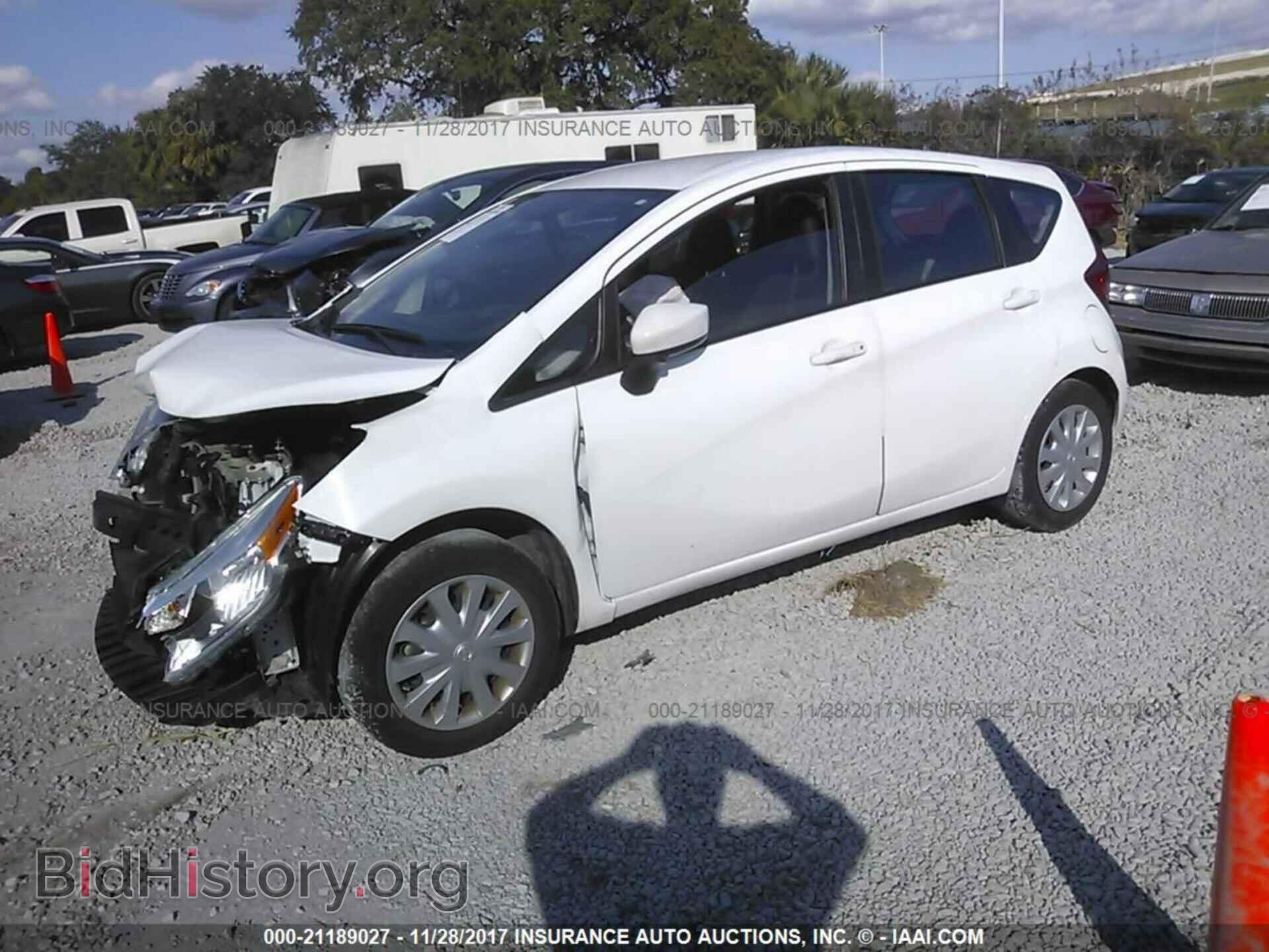 2015 Nissan Versa note - VIN: 3N1CE2CP0FL409973 - Photo 2