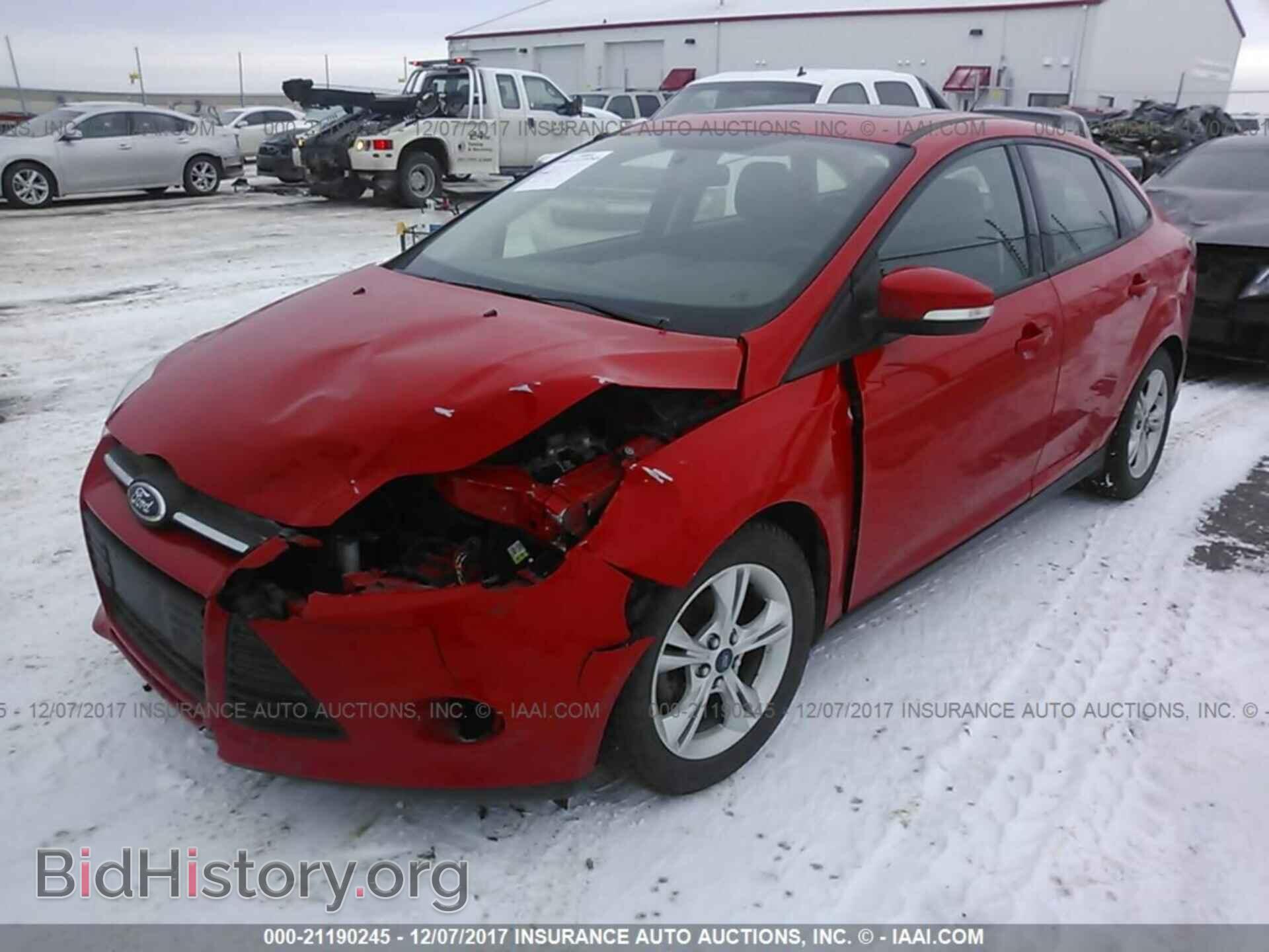 2014 Ford Focus - VIN: 1FADP3F25EL349741 - Фото 2