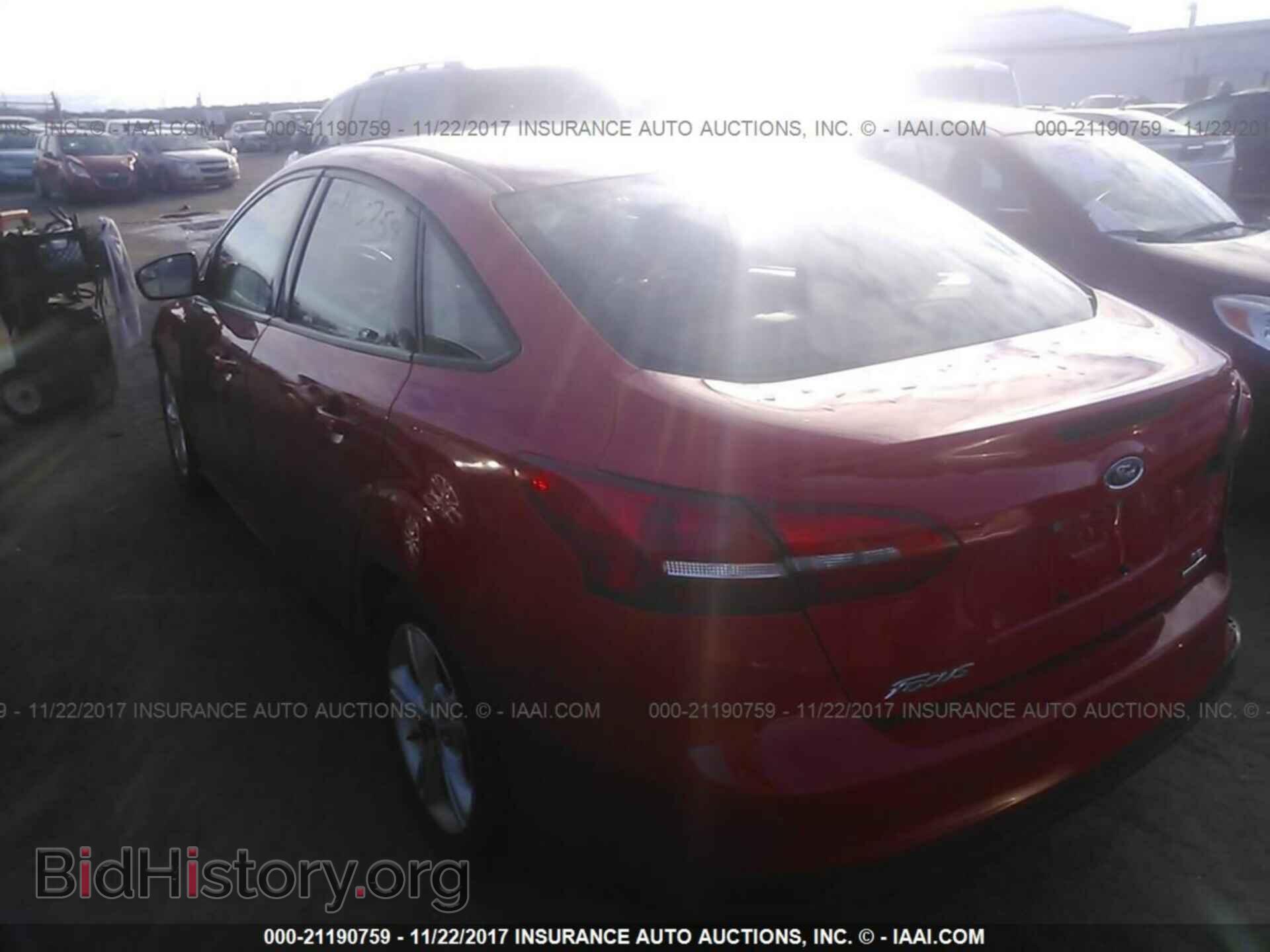 2016 Ford Focus - VIN: 1FADP3F23GL291485 - Photo 3