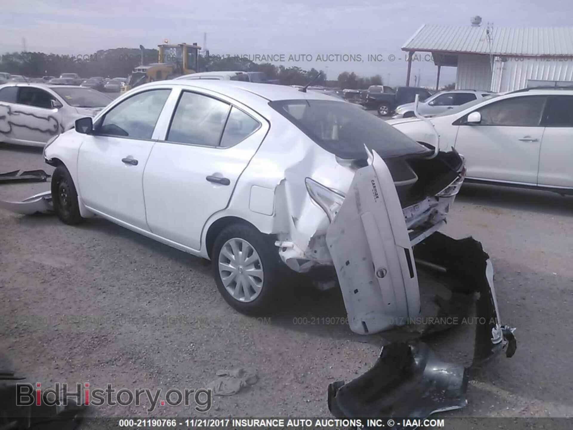 2016 Nissan Versa - VIN: 3N1CN7AP3GL874880 - Фото 3