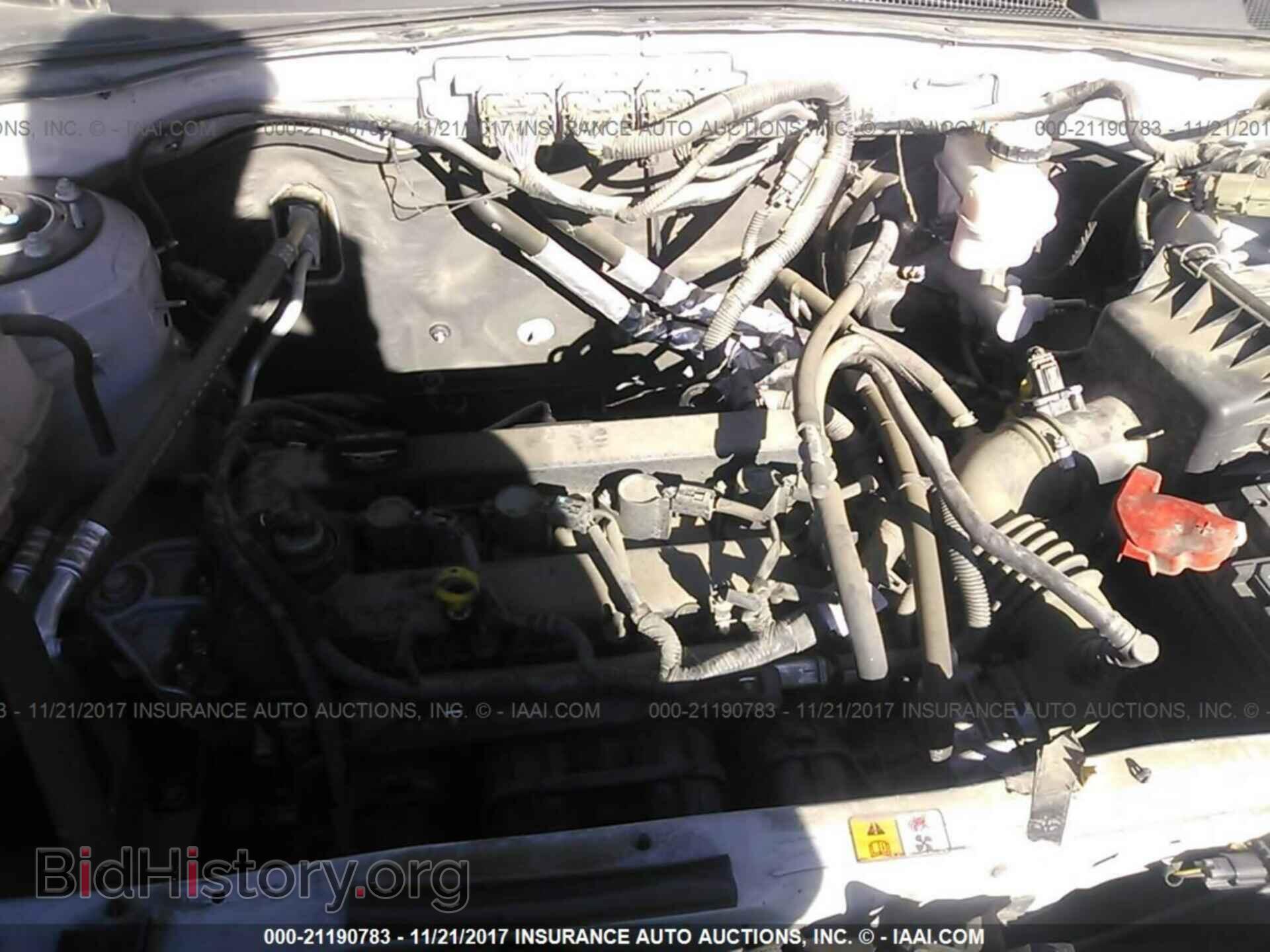 2011 Ford Escape - VIN: 1FMCU0D77BKB24164 - Photo 10