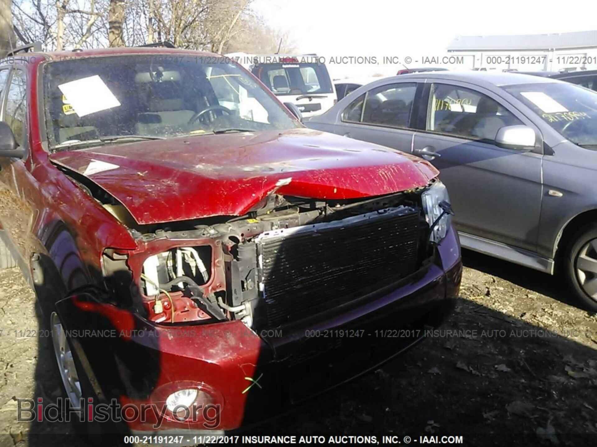 2011 Ford Escape - VIN: 1FMCU9DG9BKB22789 - Photo 6