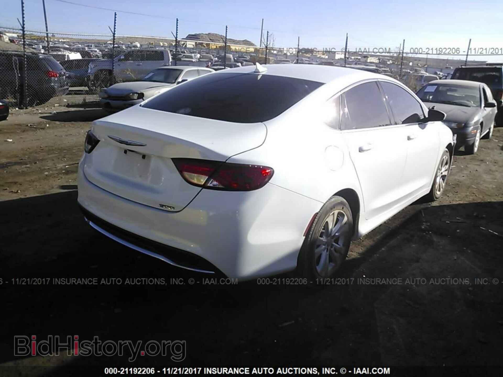 2015 Chrysler 200 - VIN: 1C3CCCAB3FN642105 - Фото 4