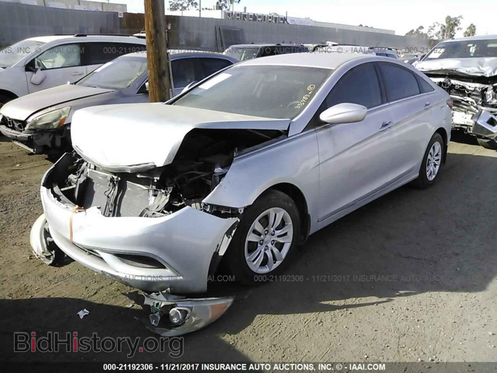 2012 Hyundai Sonata - VIN: 5NPEB4AC6CH494856 - Photo 2