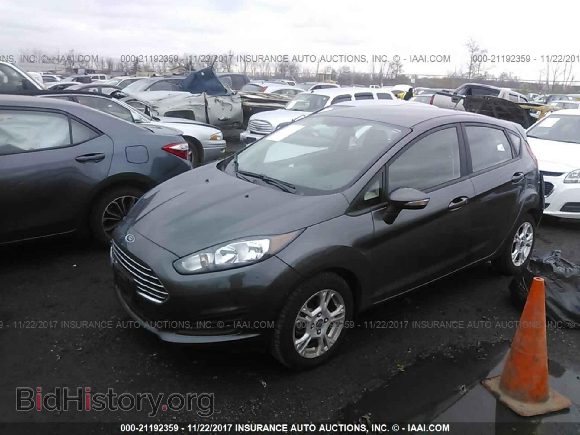 2015 Ford Fiesta - VIN: 3FADP4EJ2FM187100 - Фото 2