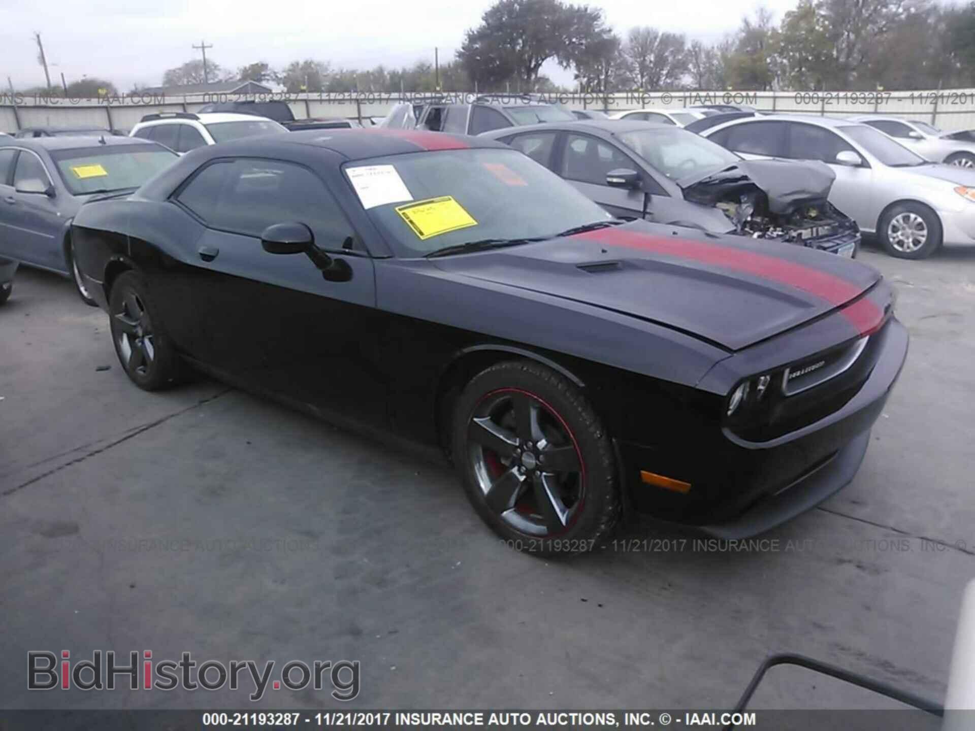Фотография 2C3CDYAG0EH181913 - Dodge Challenger 2014