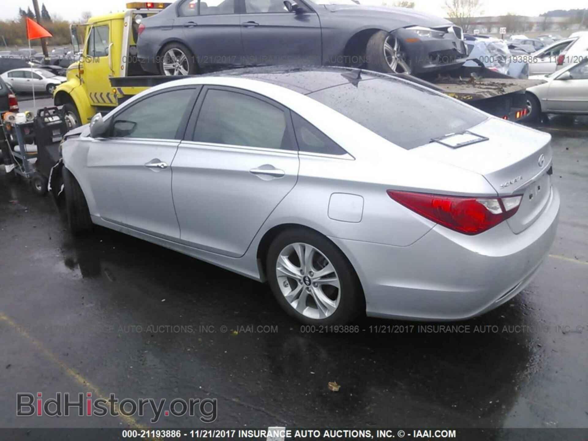 2012 Hyundai Sonata - VIN: 5NPEC4AC4CH434488 - Фото 3