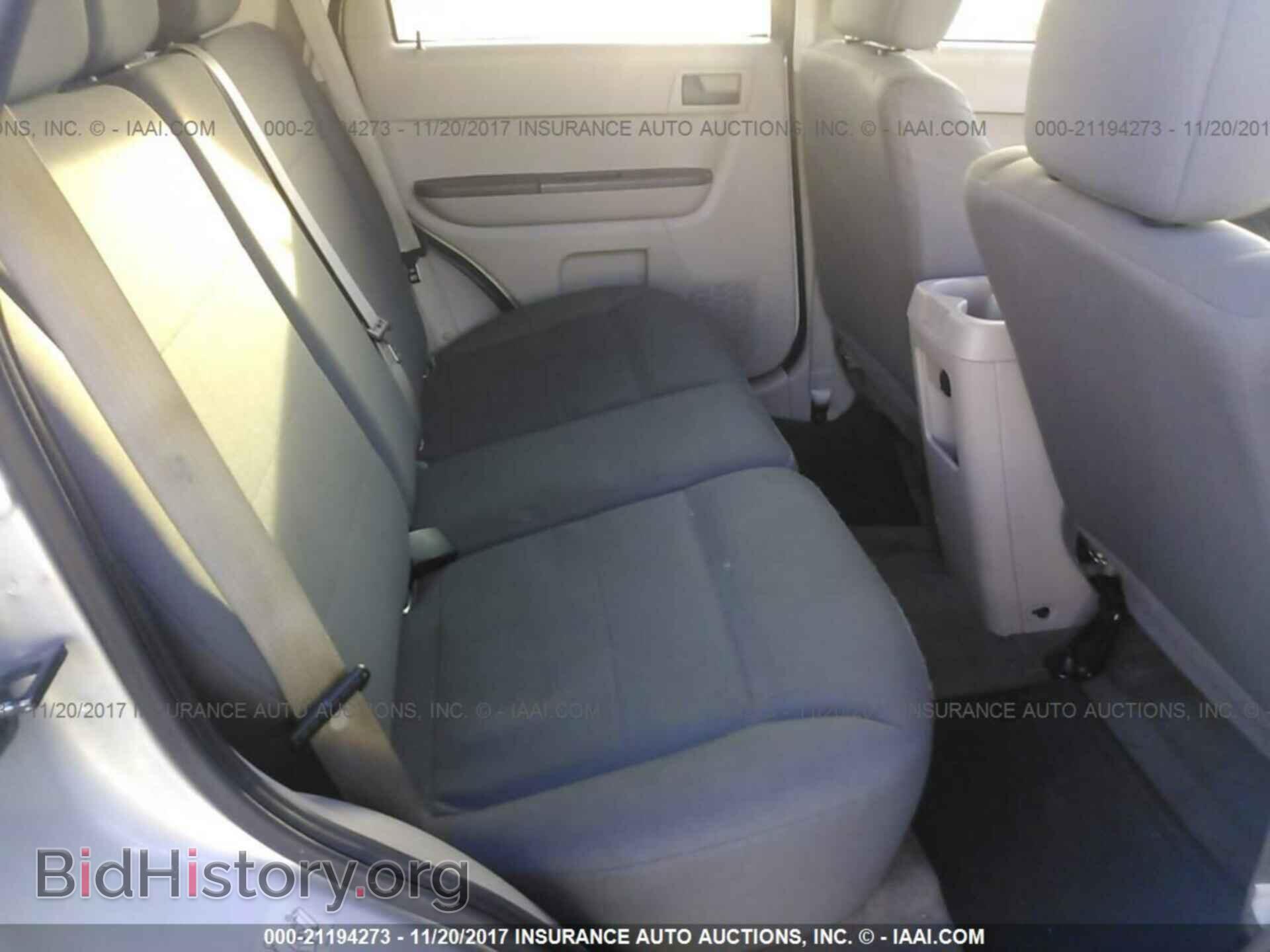 2011 Ford Escape - VIN: 1FMCU0C76BKC29490 - Photo 8
