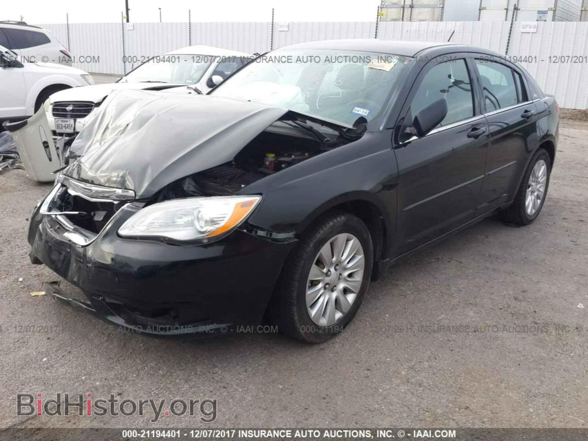 2013 Chrysler 200 - VIN: 1C3CCBAB7DN604691 - Photo 2