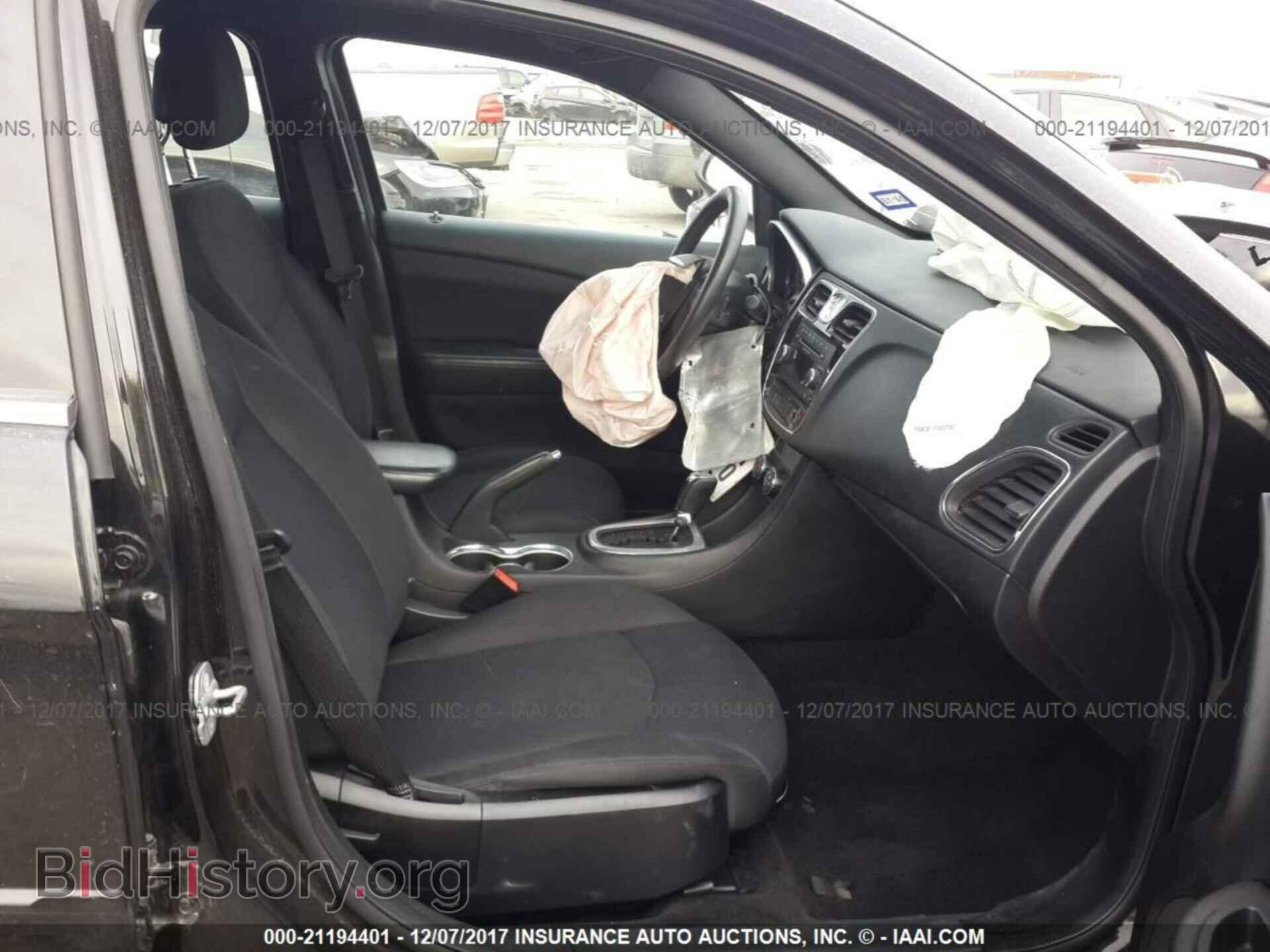 2013 Chrysler 200 - VIN: 1C3CCBAB7DN604691 - Photo 5