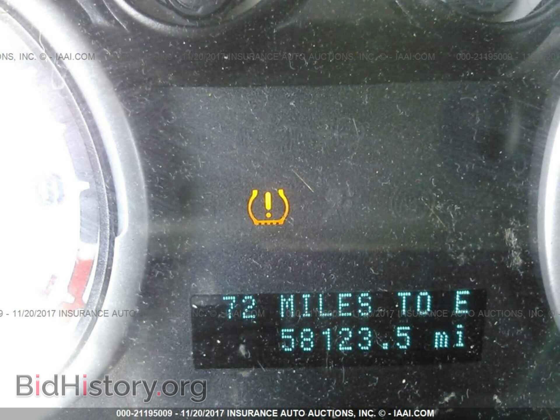 2011 Ford Focus - VIN: 1FAHP3GN7BW204625 - Photo 7