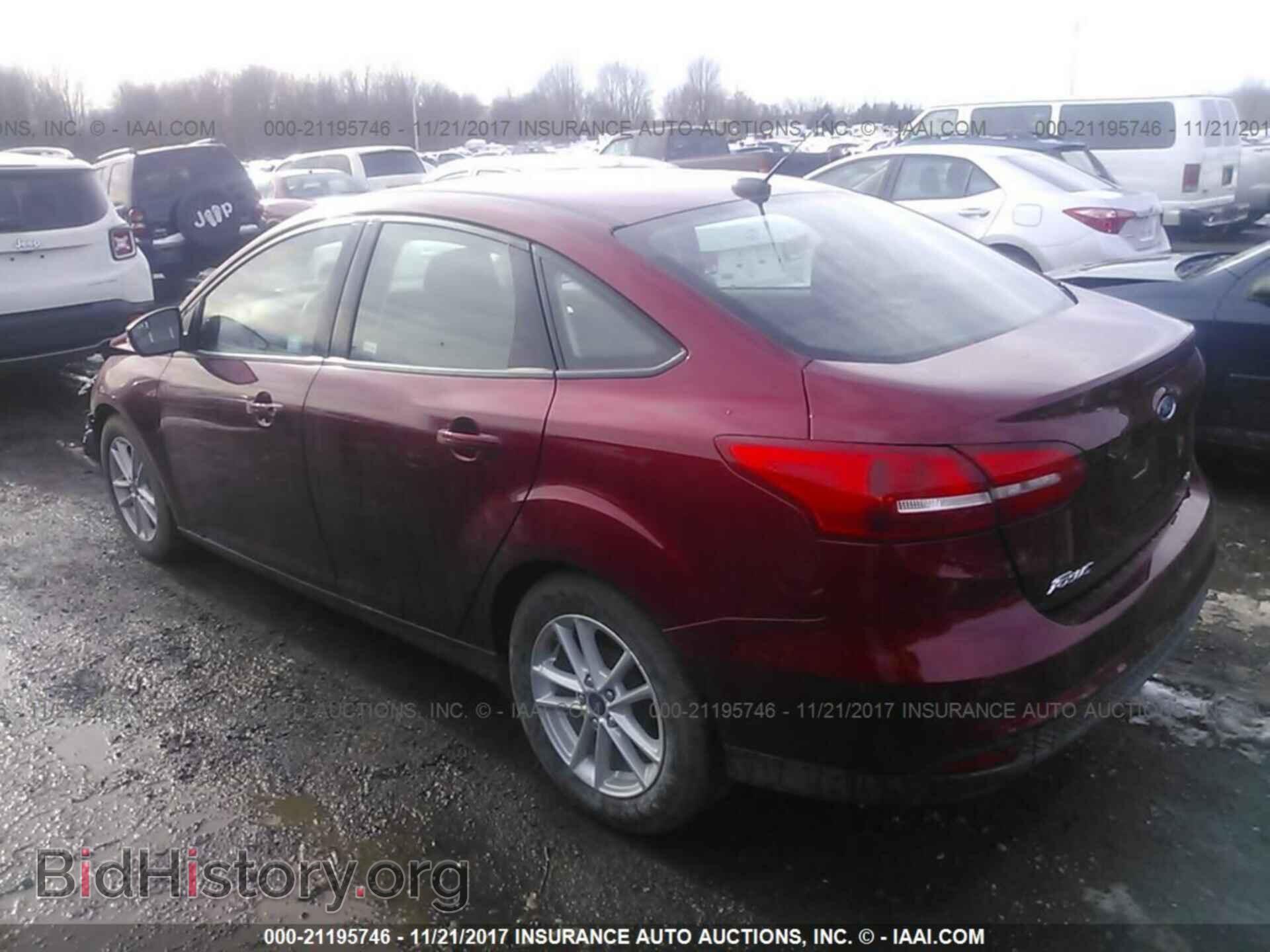 2017 Ford Focus - VIN: 1FADP3F29HL232457 - Photo 3
