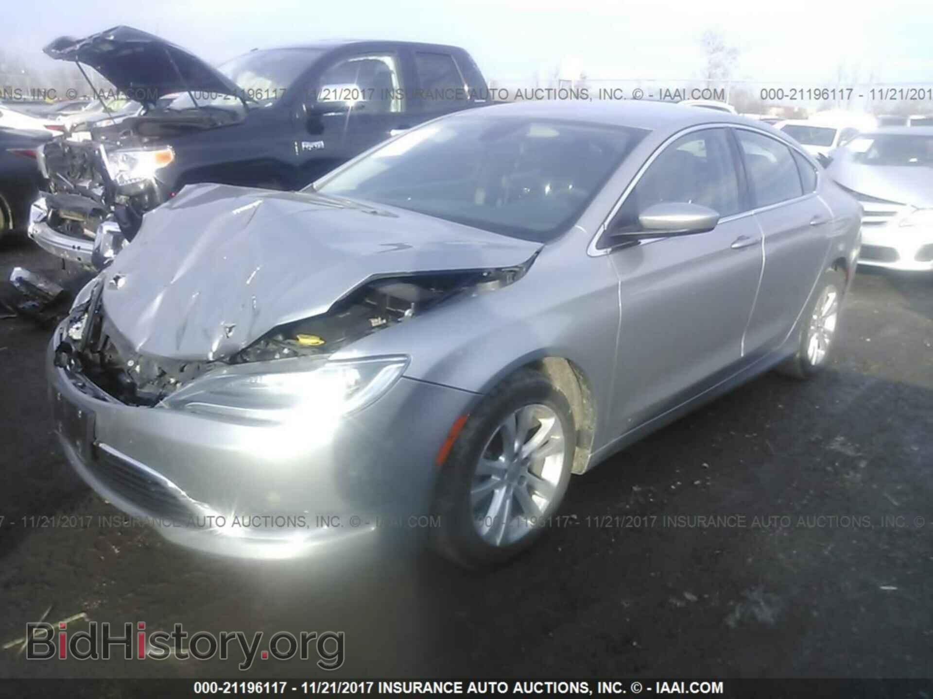 2015 Chrysler 200 - VIN: 1C3CCCAB4FN631114 - Photo 2