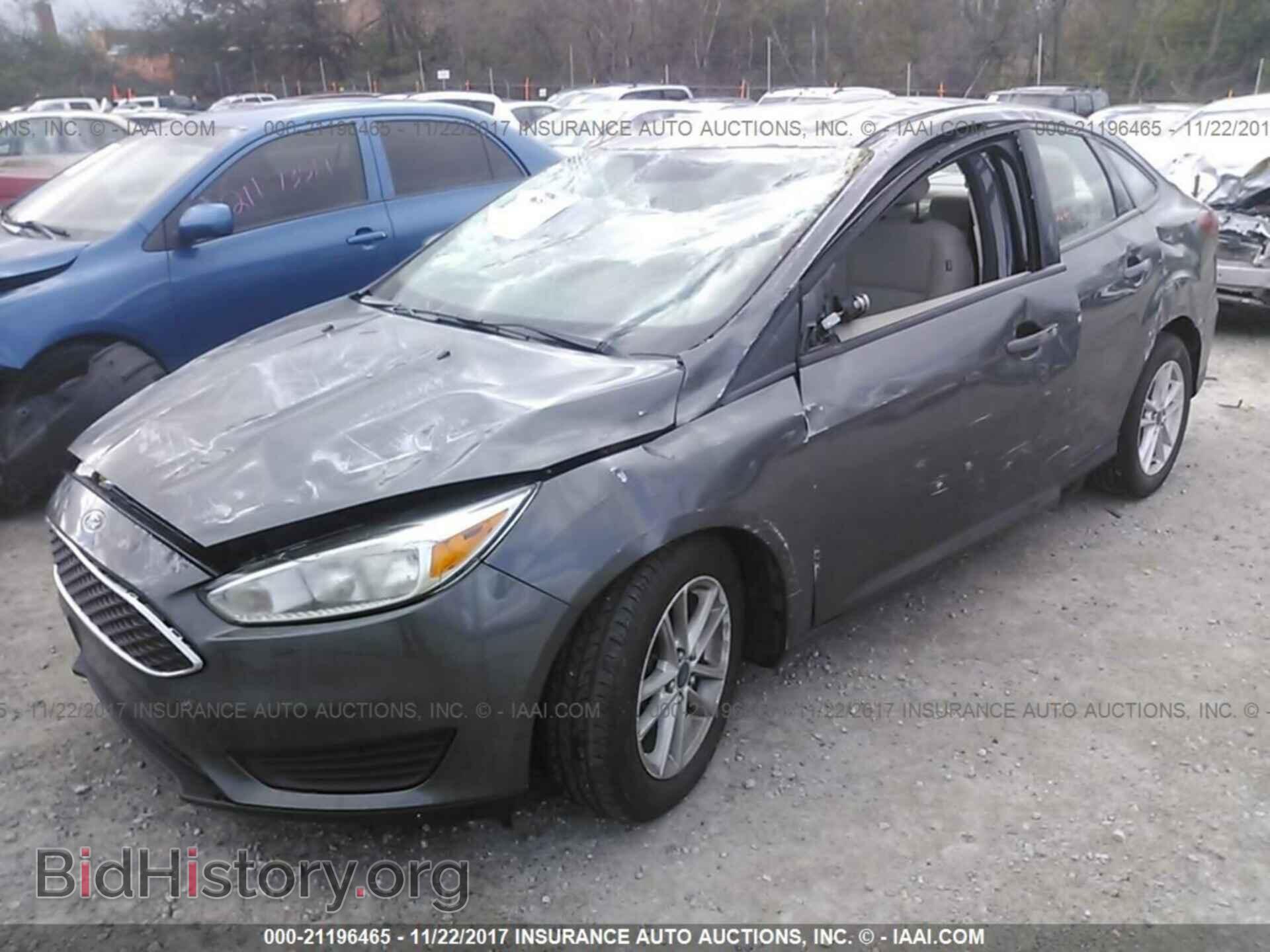 2015 Ford Focus - VIN: 1FADP3F23FL286771 - Photo 2