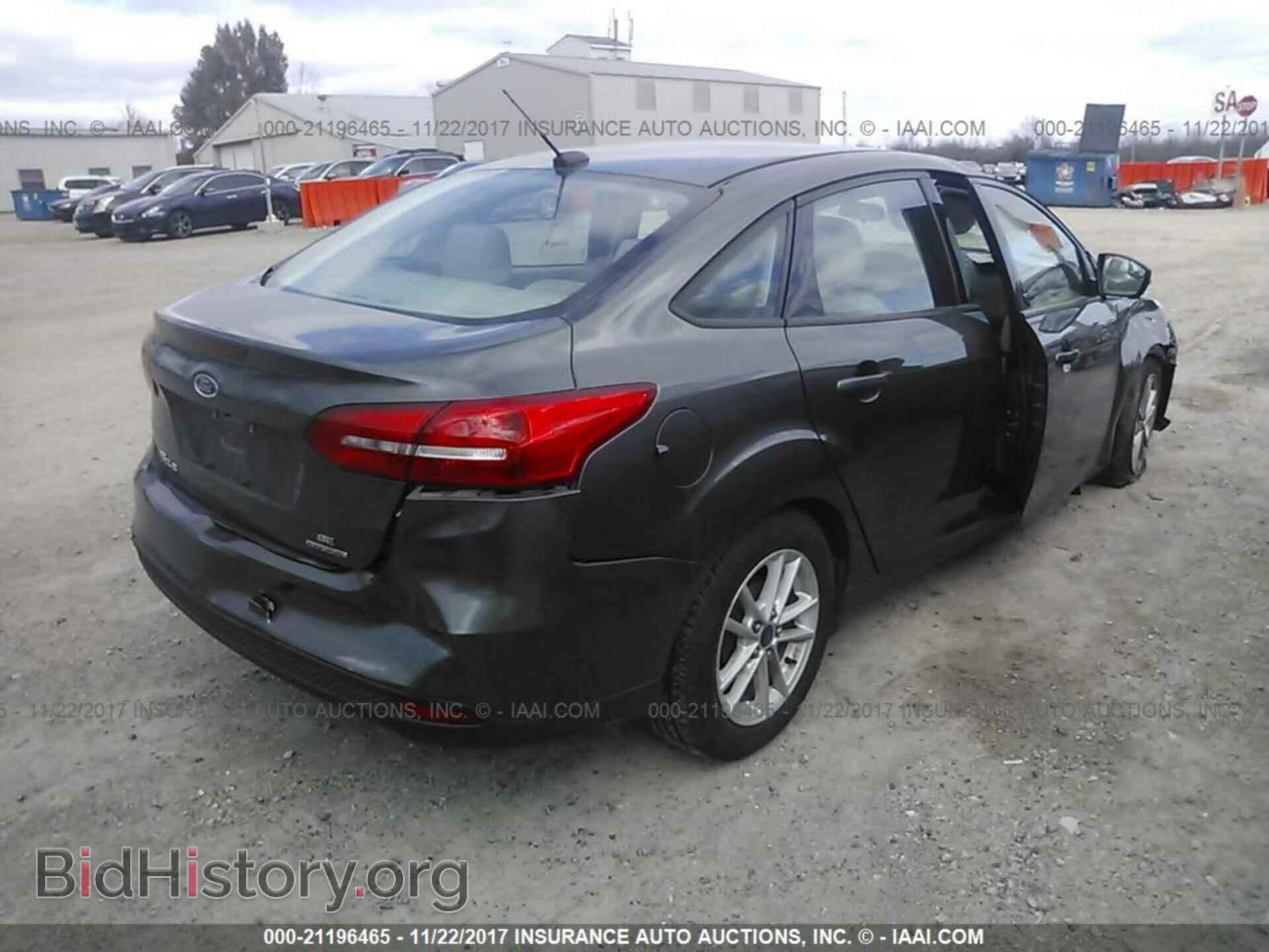 2015 Ford Focus - VIN: 1FADP3F23FL286771 - Photo 4