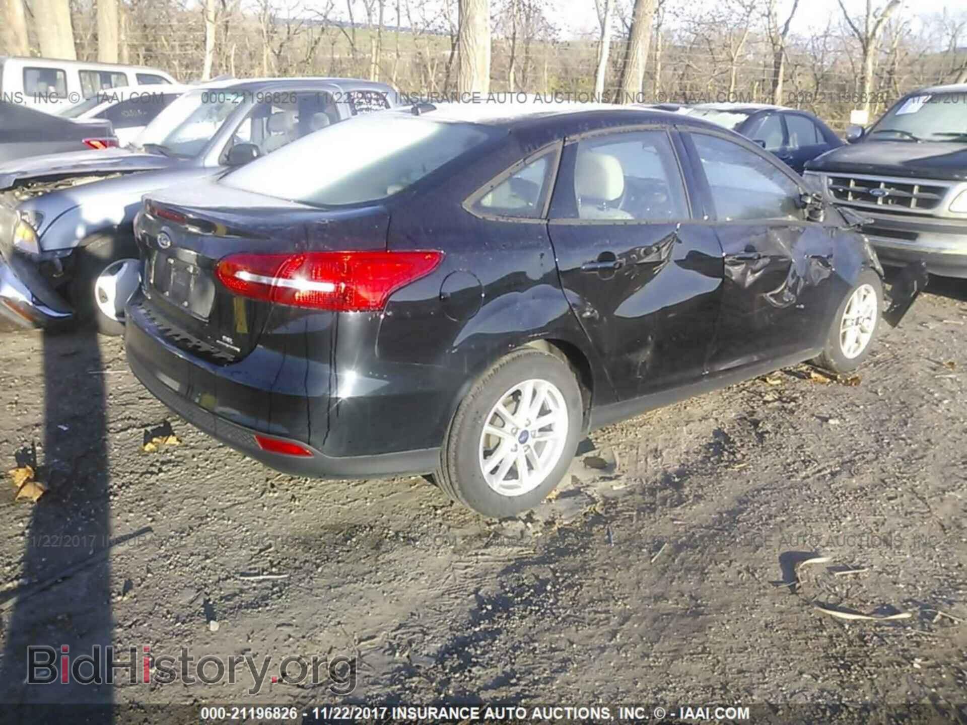 2016 Ford Focus - VIN: 1FADP3F24GL288515 - Фото 4