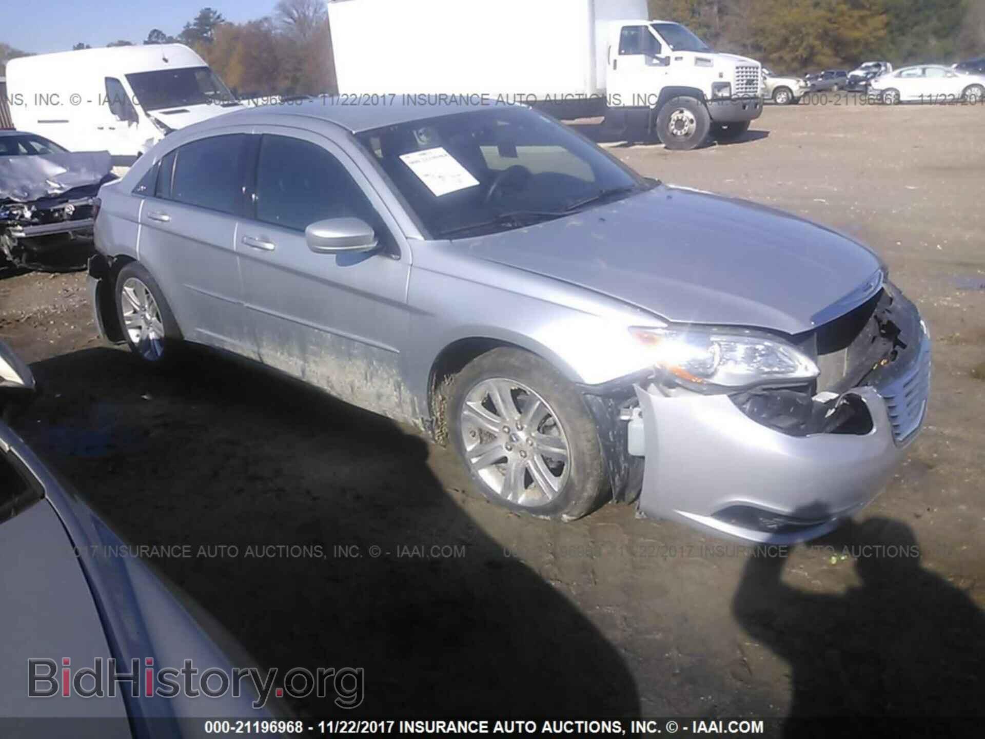 Фотография 1C3CCBAB4CN318084 - Chrysler 200 2012
