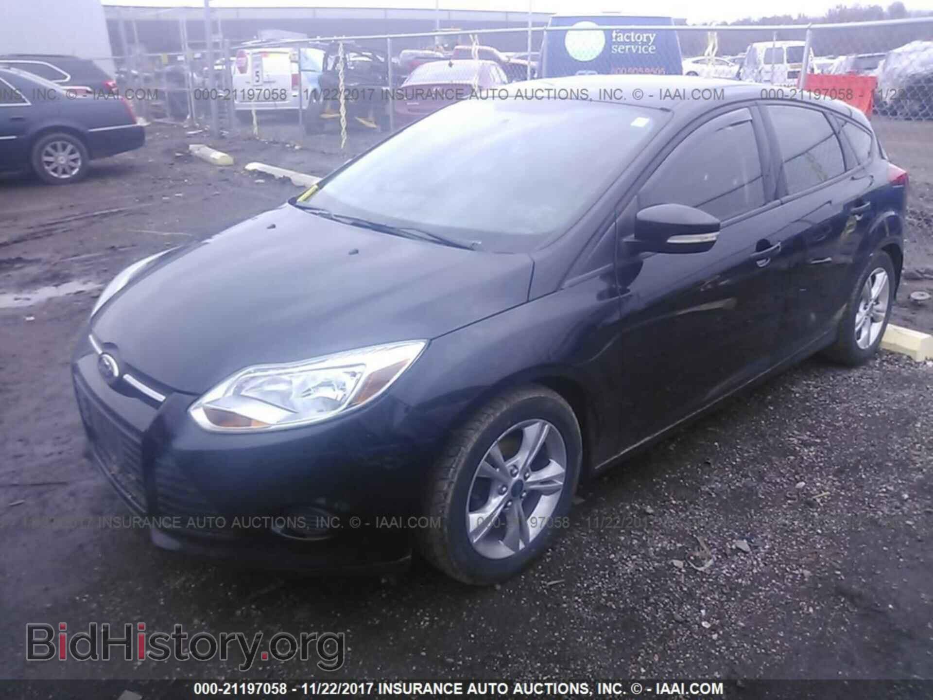 2013 Ford Focus - VIN: 1FADP3K2XDL216140 - Photo 2