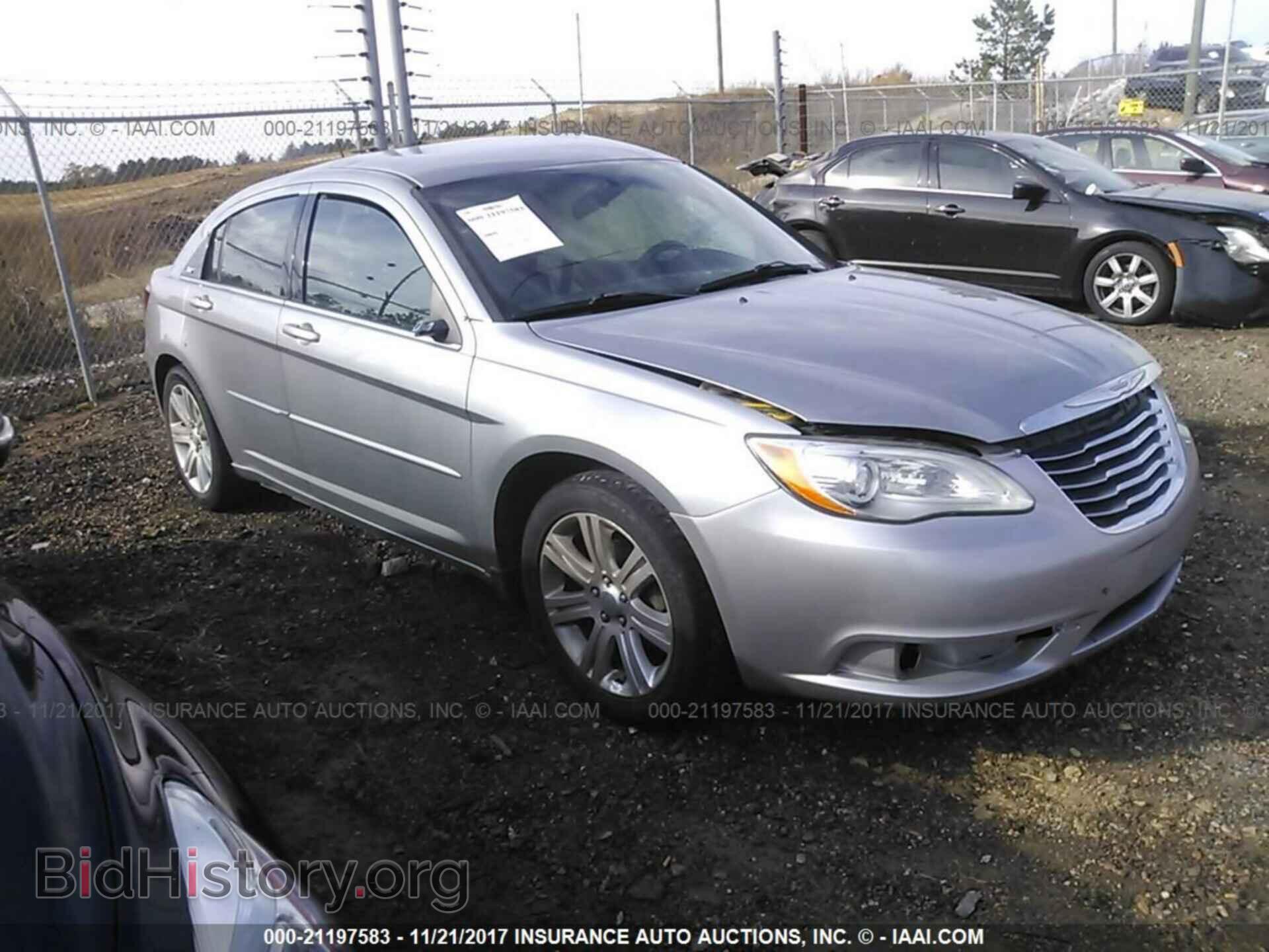 Photo 1C3CCBBB2DN732156 - Chrysler 200 2013