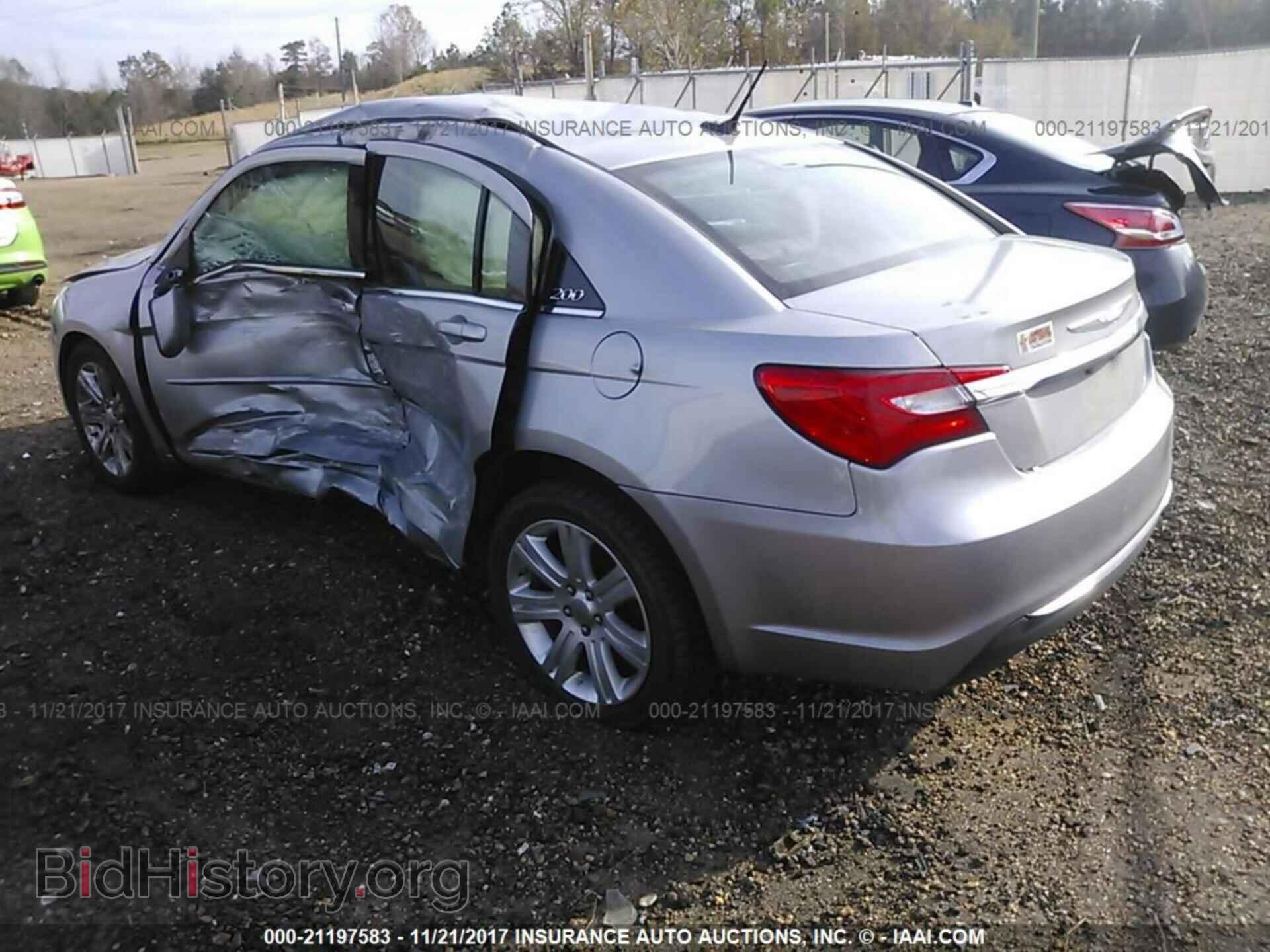 2013 Chrysler 200 - VIN: 1C3CCBBB2DN732156 - Photo 3