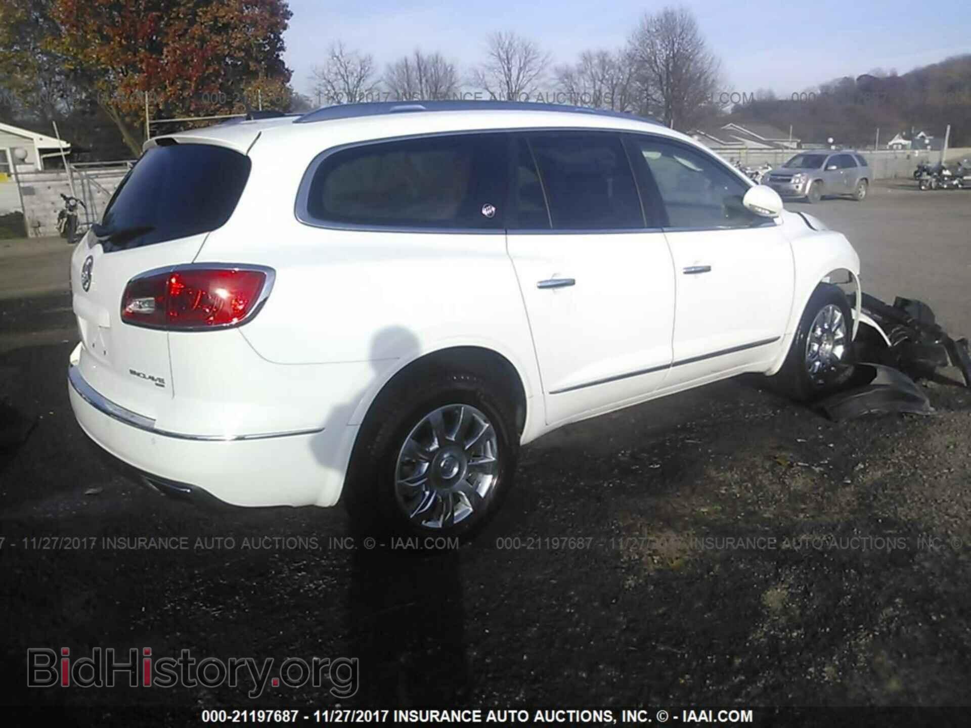 2017 Buick Enclave - VIN: 5GAKVBKD0HJ346658 - Photo 4