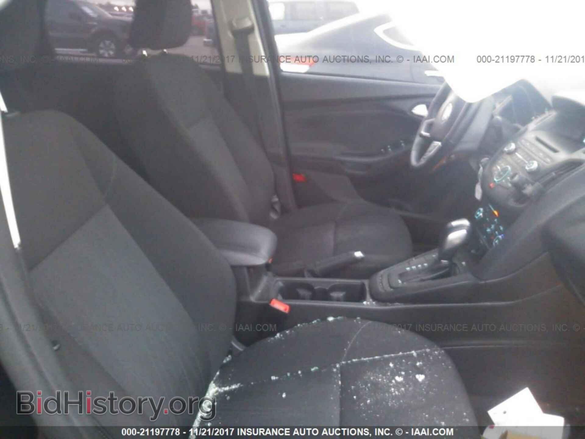 2015 Ford Focus - VIN: 1FADP3F22FL327830 - Photo 5