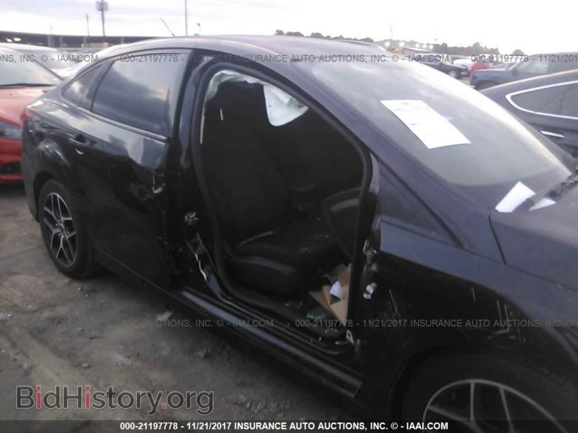 2015 Ford Focus - VIN: 1FADP3F22FL327830 - Photo 6