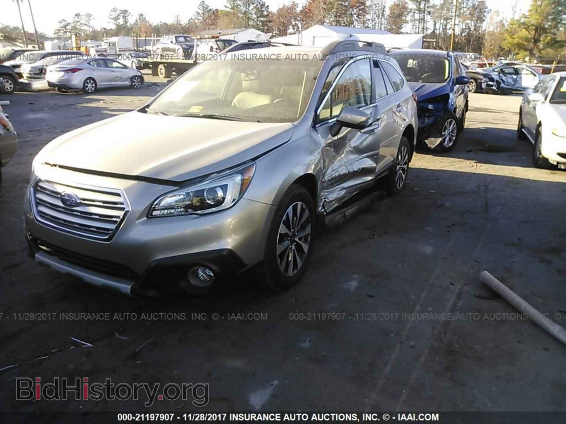 2015 Subaru Outback - VIN: 4S4BSANC0F3326167 - Photo 2