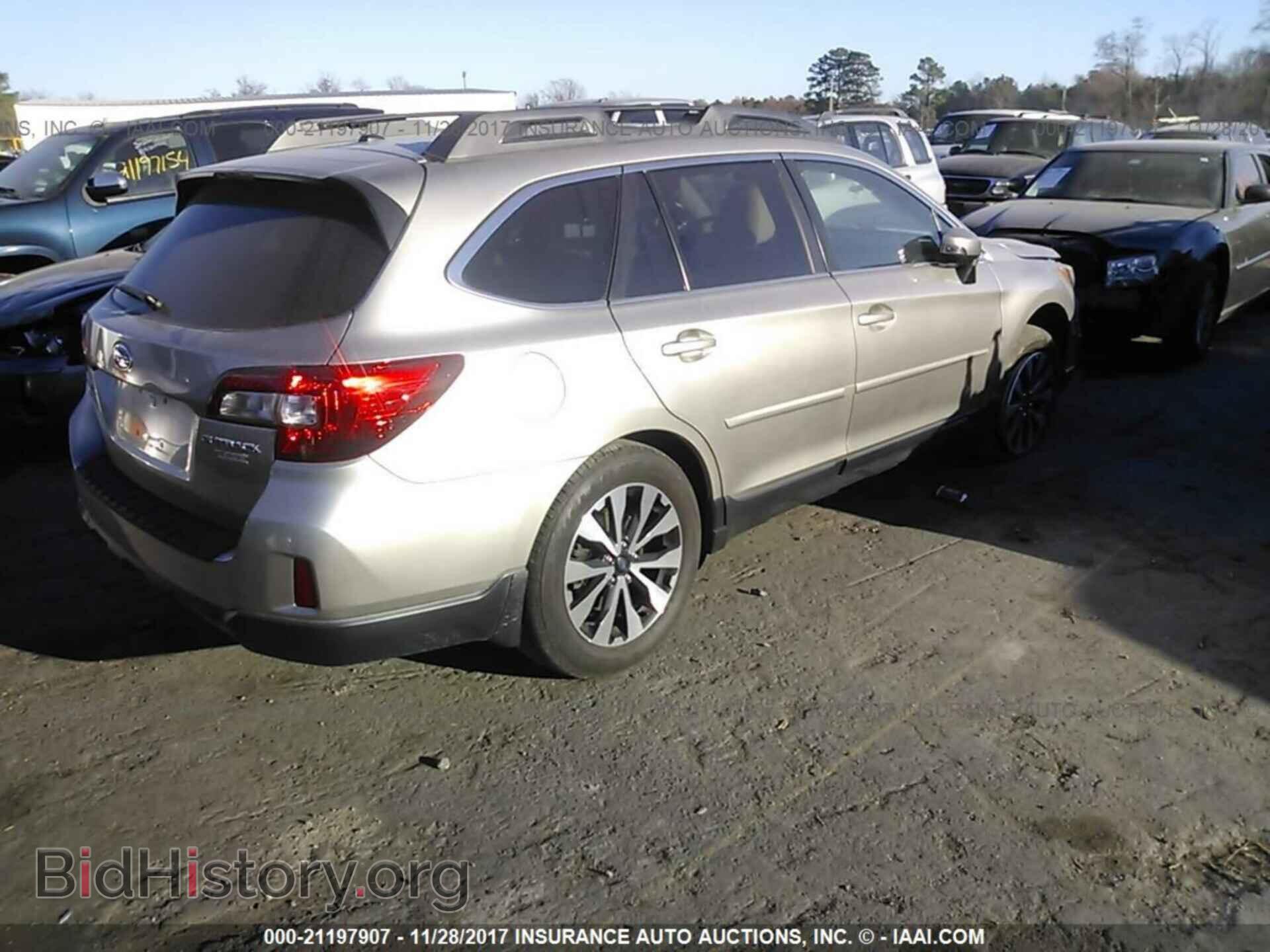 2015 Subaru Outback - VIN: 4S4BSANC0F3326167 - Photo 4
