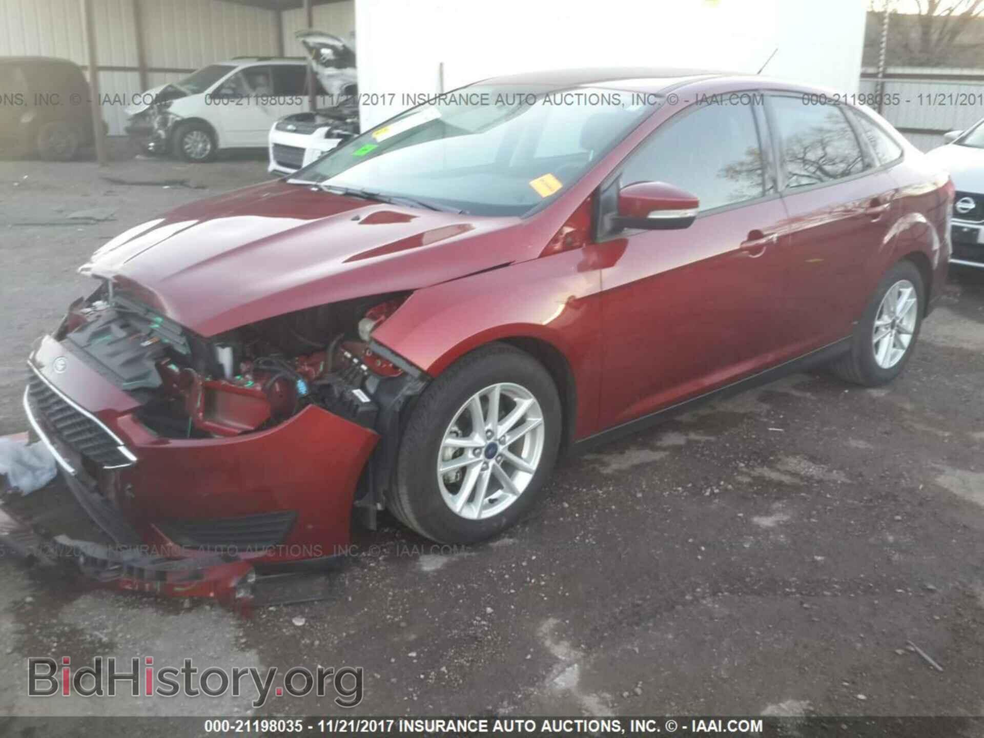 2017 Ford Focus - VIN: 1FADP3F20HL205079 - Фото 2